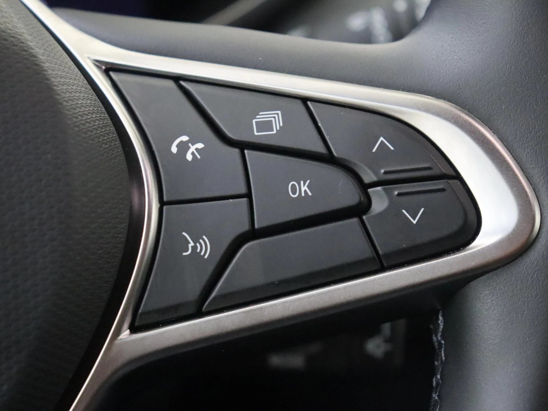 Renault-Clio-image-16