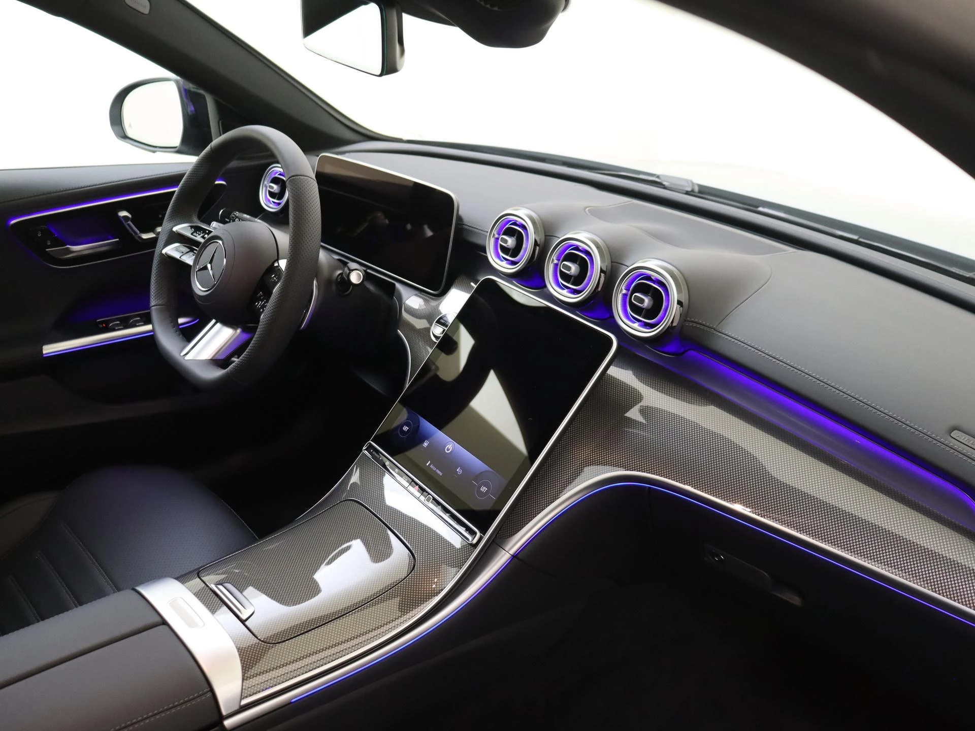 Mercedes-Benz-C-Klasse-image-4