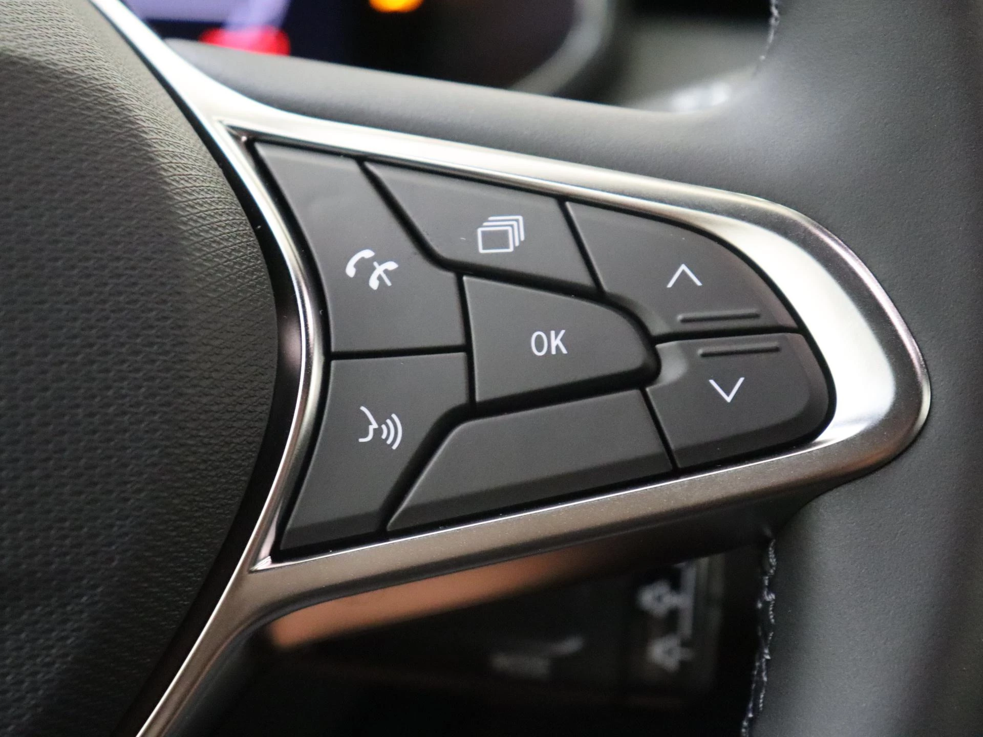 Renault-Clio-image-12