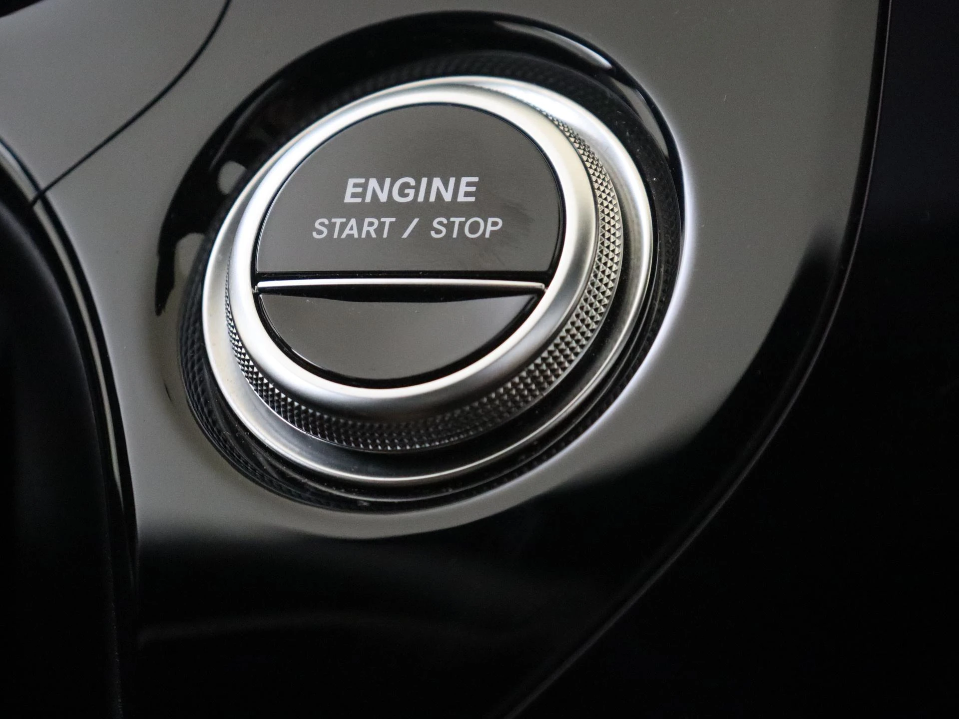 Mercedes-Benz-E-Klasse-image-20