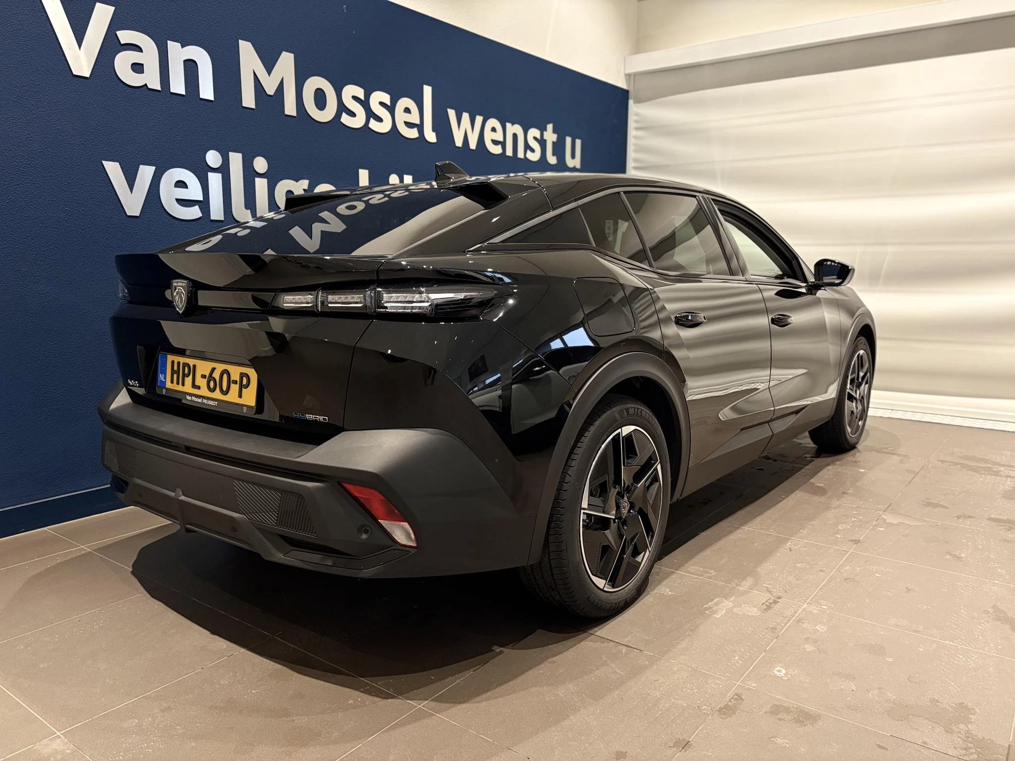 Peugeot-408-image-9