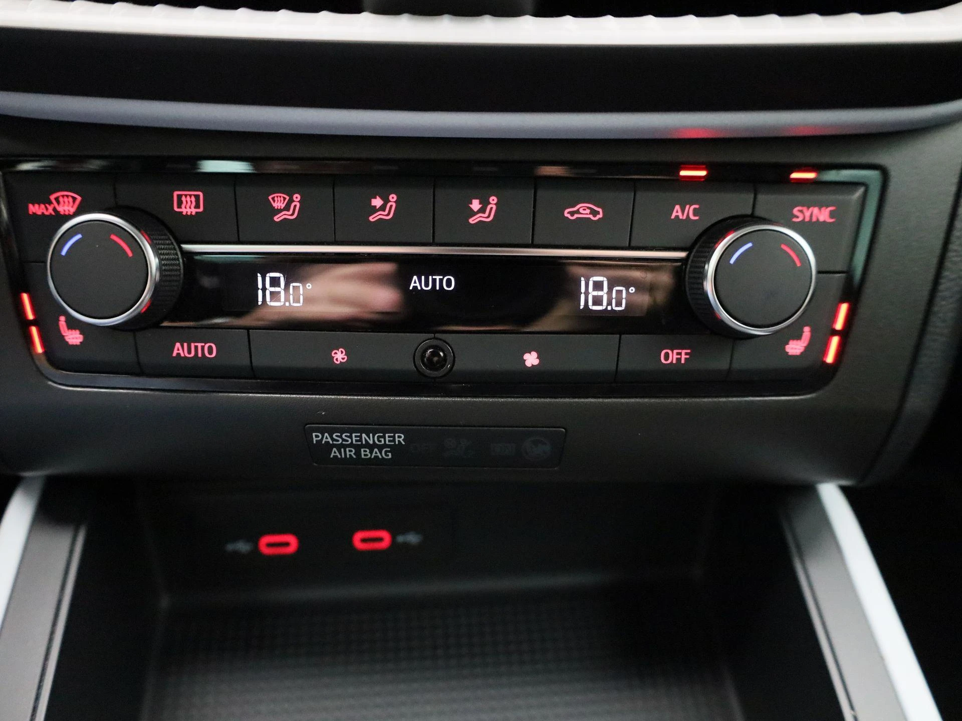 SEAT-Arona-image-21