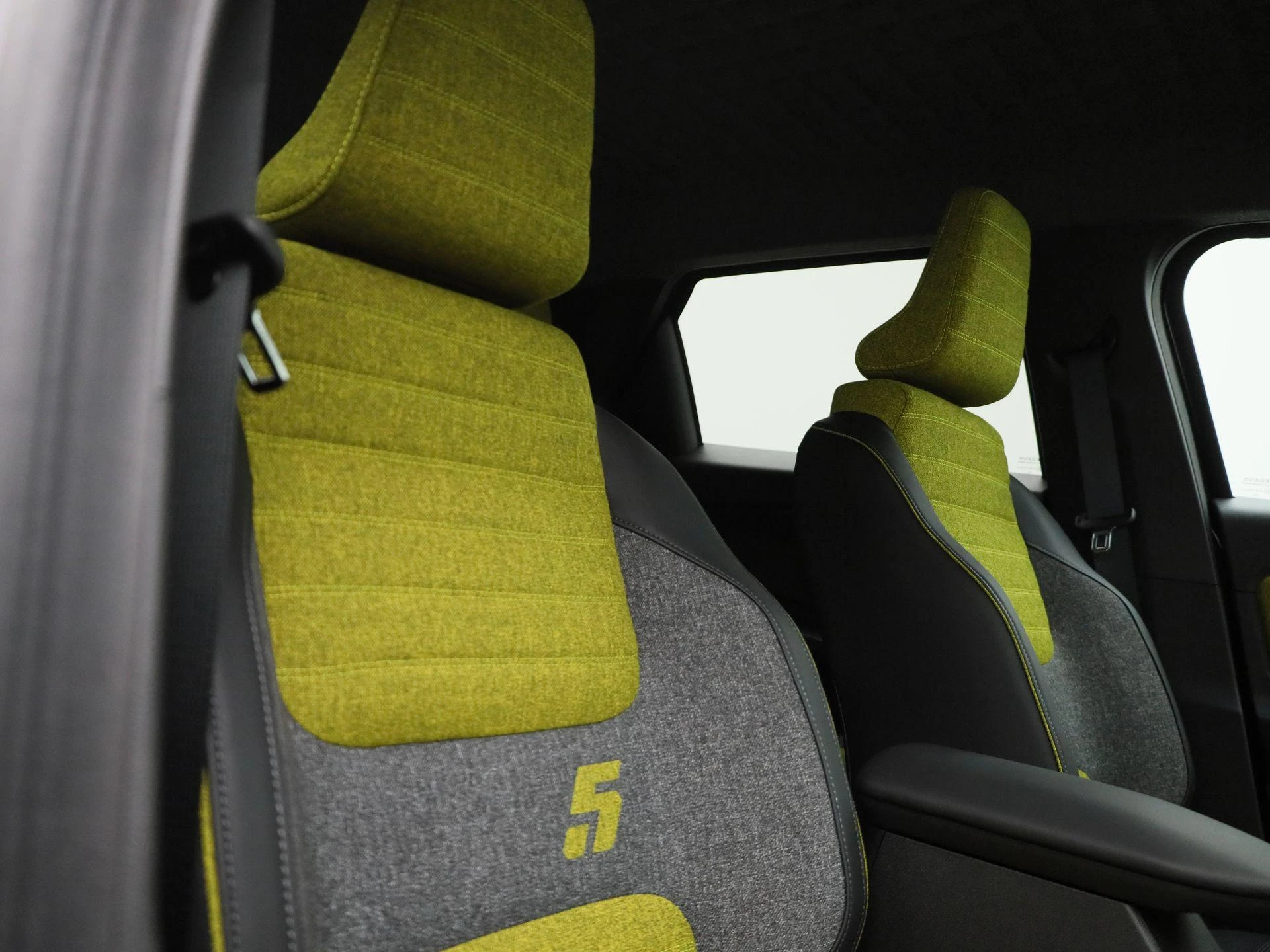 Renault-5-image-40
