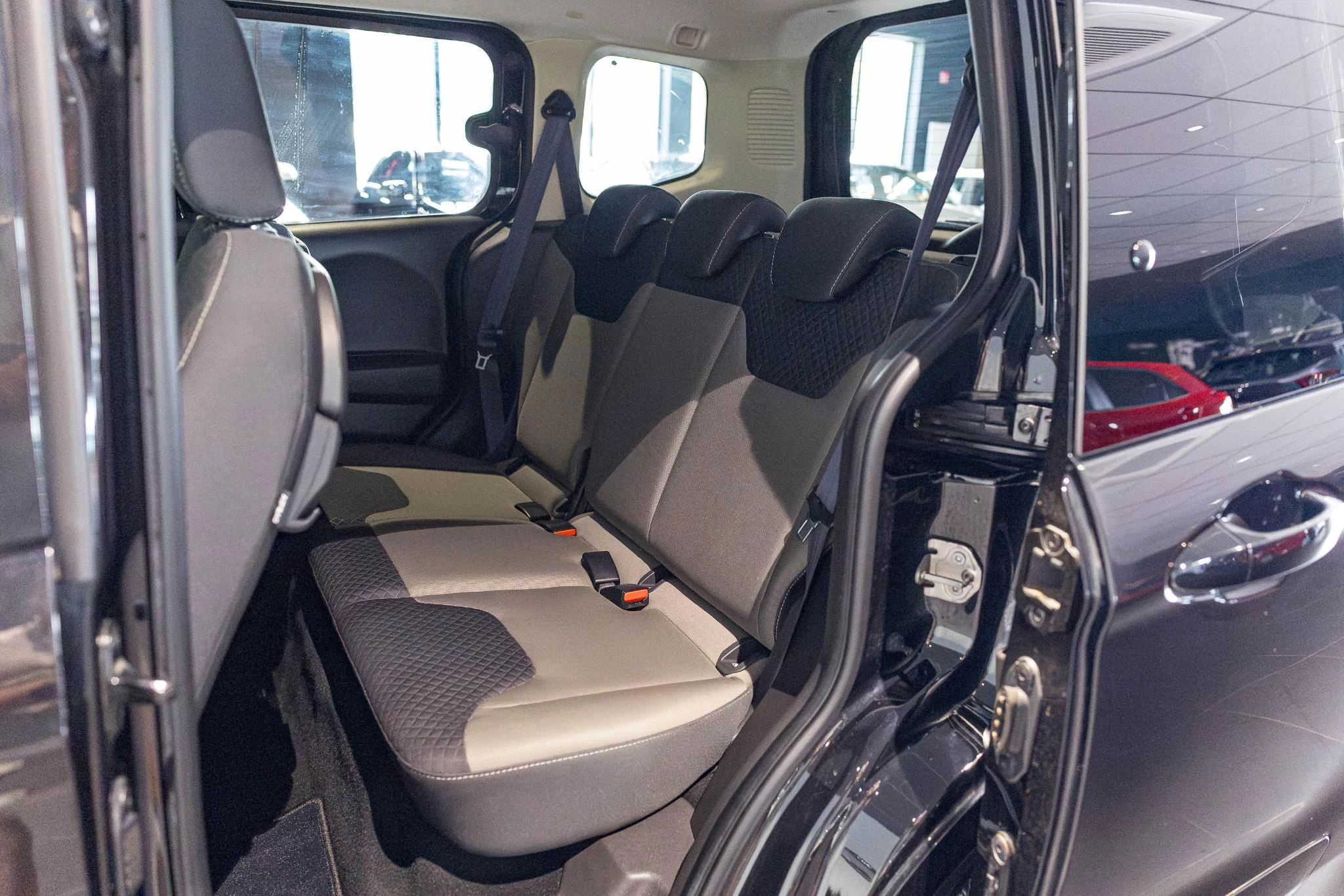 Ford Tourneo 1.5 TDCi 75kW Ambiente
