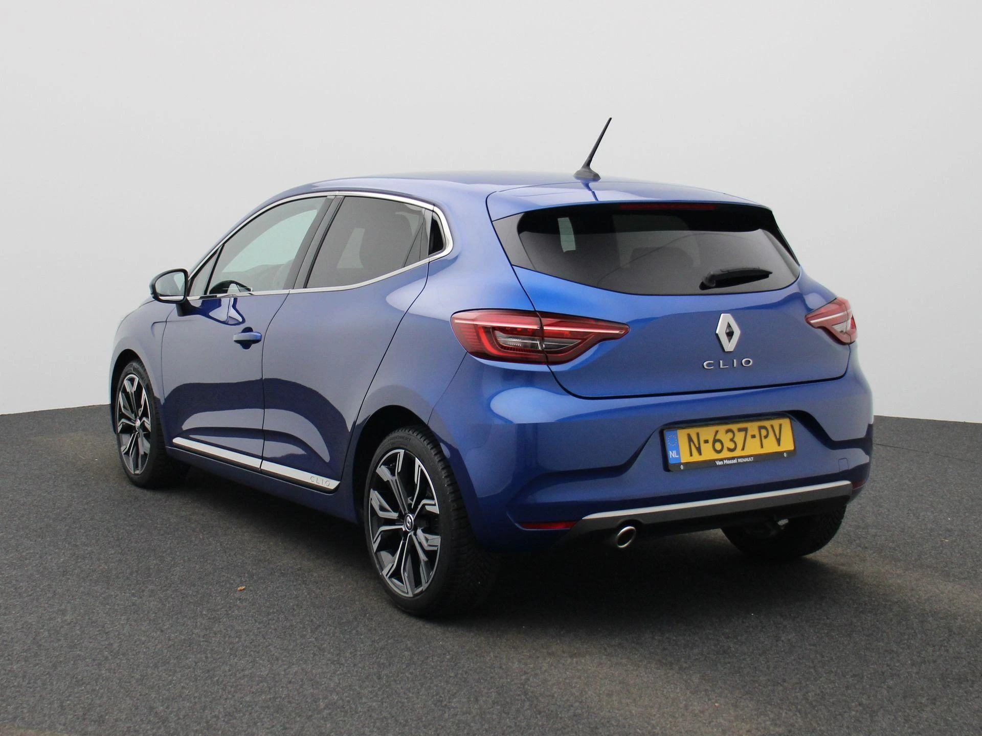 Renault-Clio-image-1