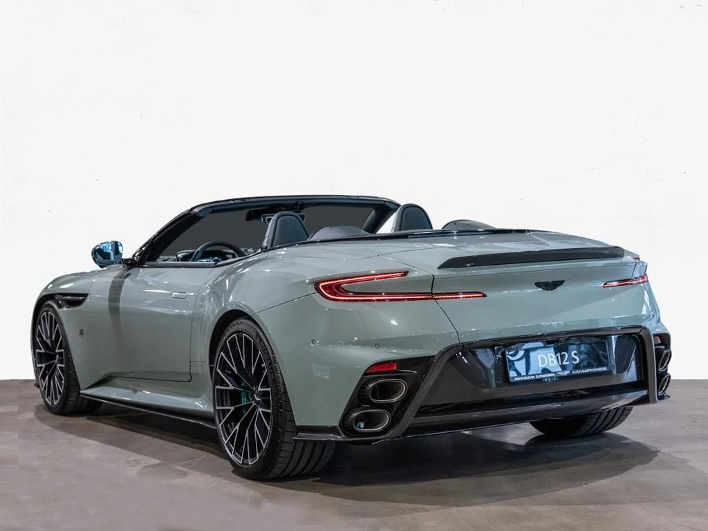 Aston Martin-DB12-image-3