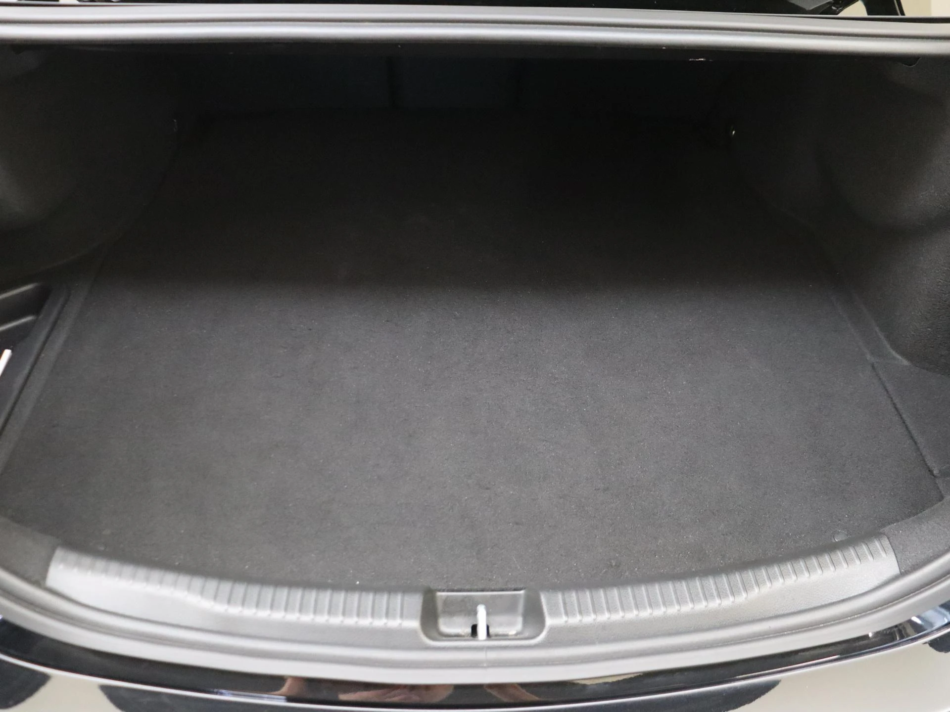 Mercedes-Benz-C-Klasse-image-30