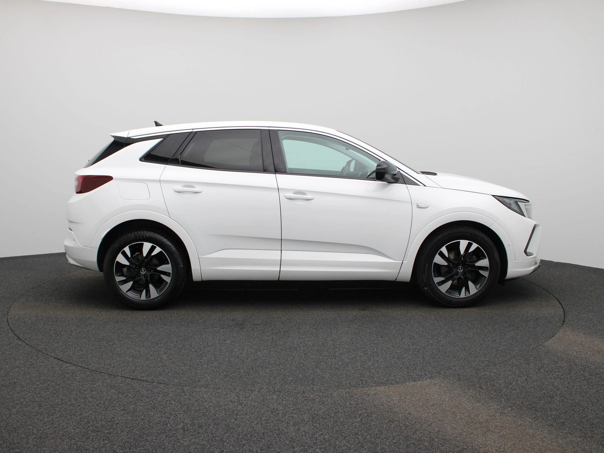 Opel-Grandland-image-5