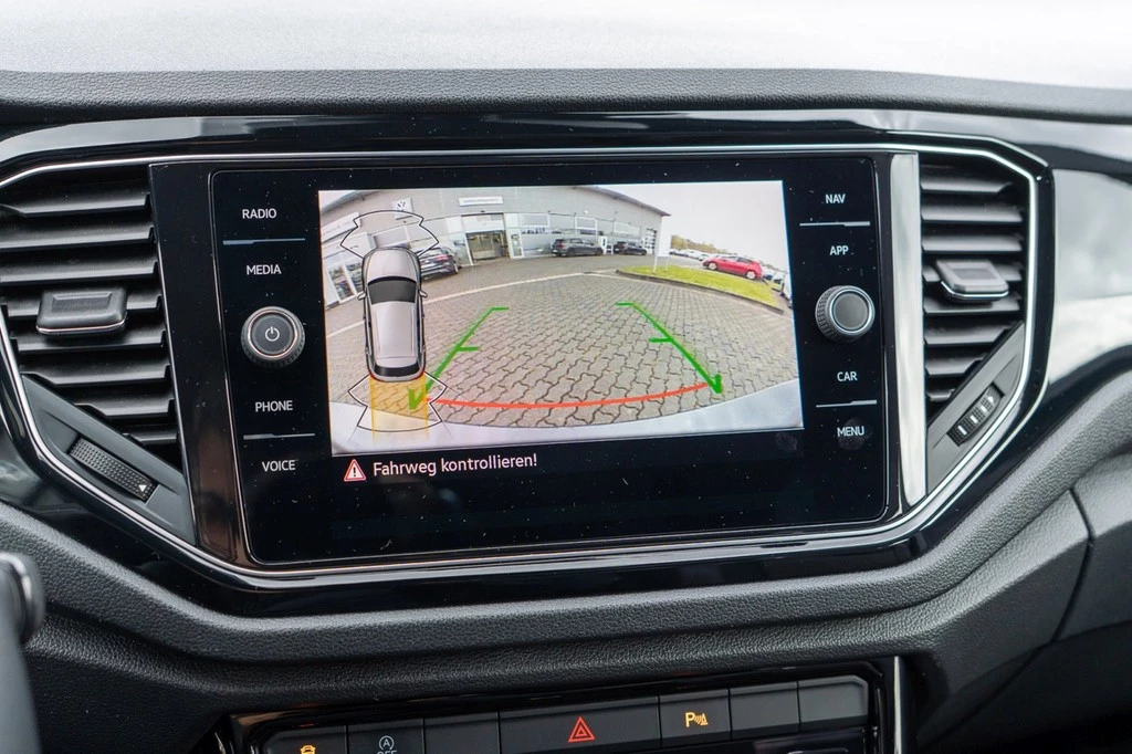 Volkswagen-T-Roc-image-11