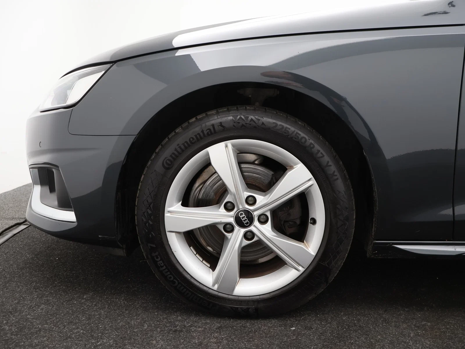 Audi A4 Avant Audi A4 Avant Business Edition Advanced 30TDI 136PK *AUTOMAAT*LEDER*CAMERA*PDC*CRUISE*VIRTUAL COCKPI