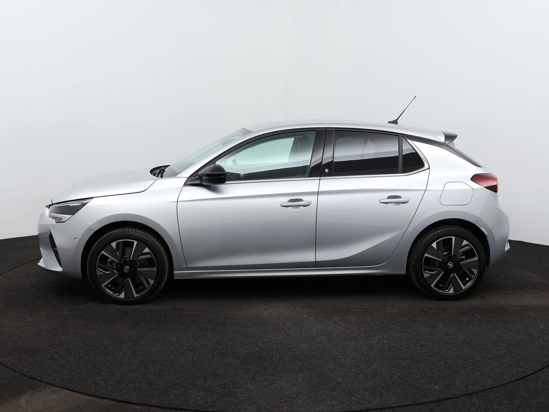 Opel-Corsa-e-image-1