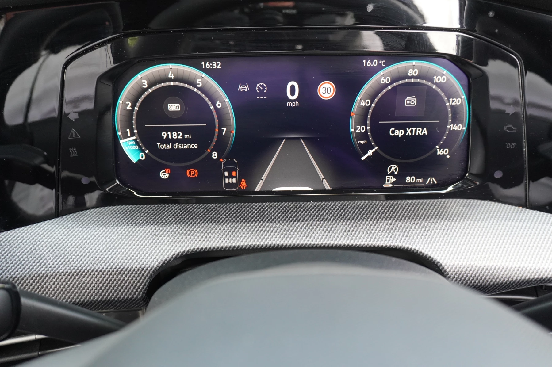 Volkswagen-Golf-image-7