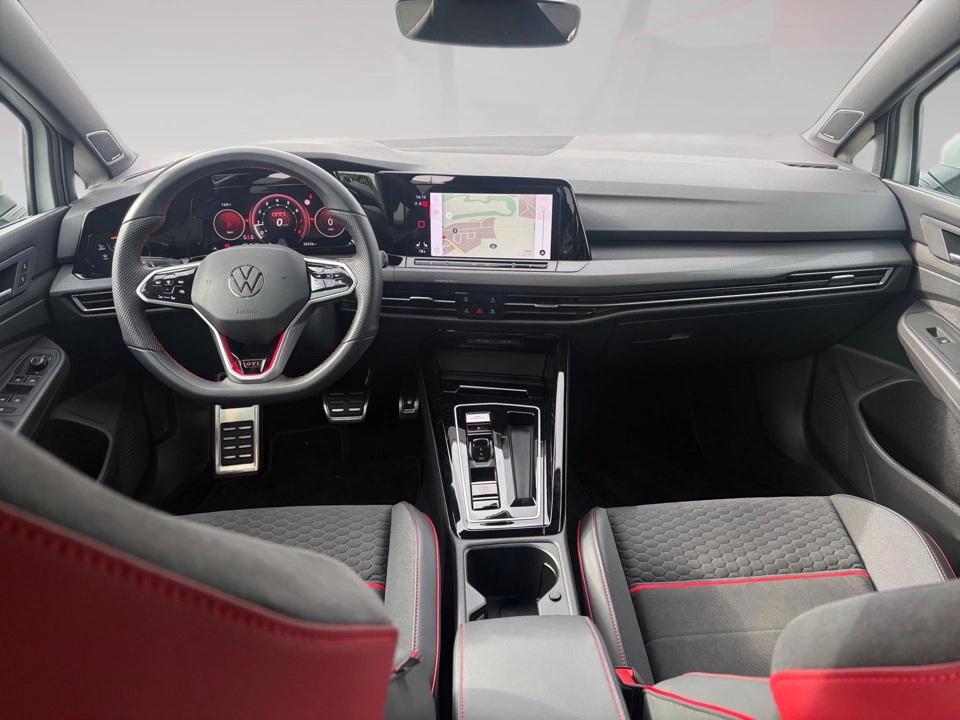 Volkswagen-Golf-image-4