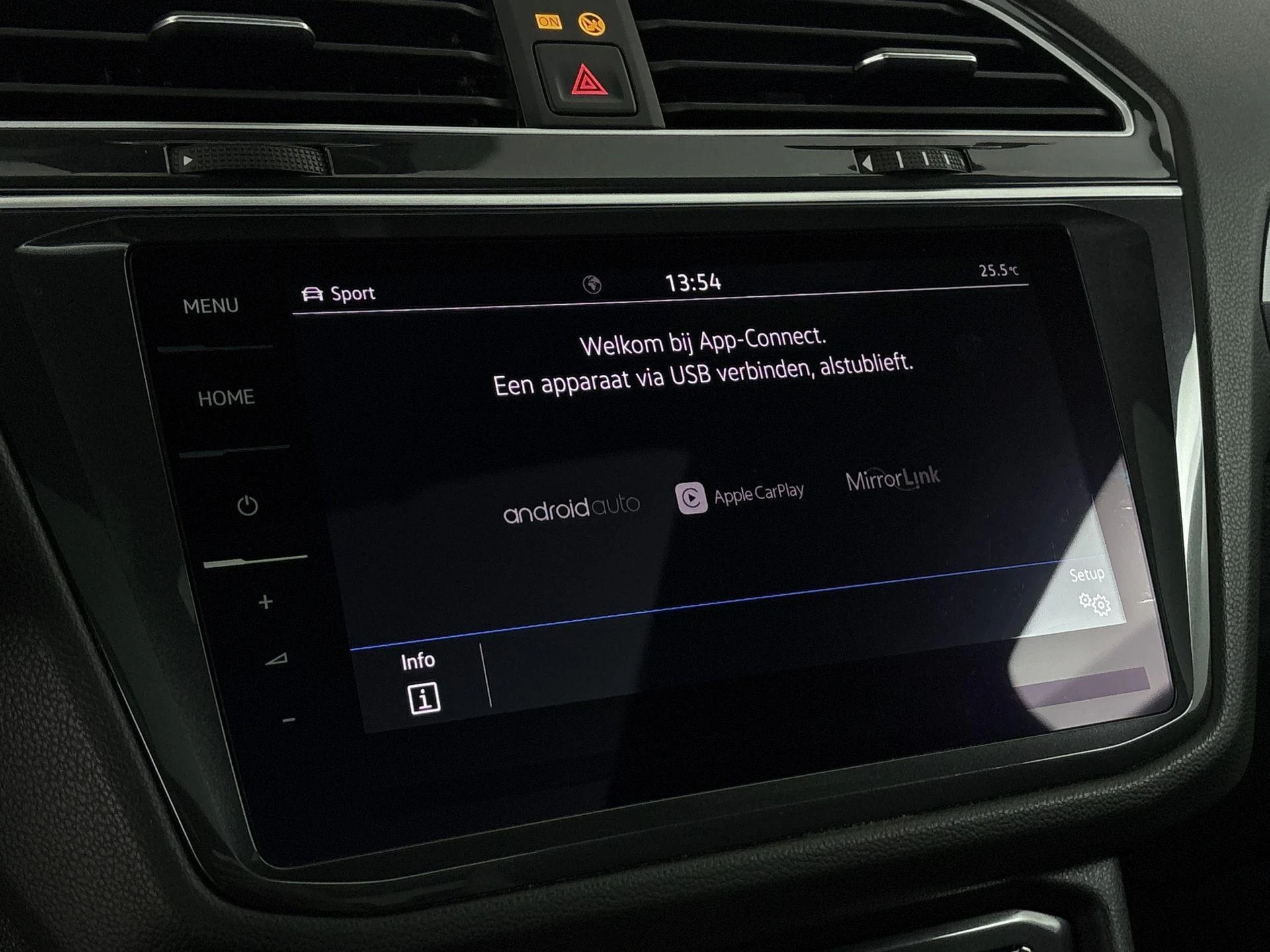 Volkswagen-Tiguan-image-9