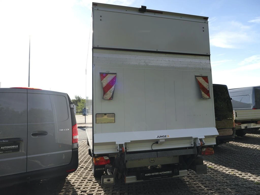 Mercedes-Benz-Sprinter 317-image-5