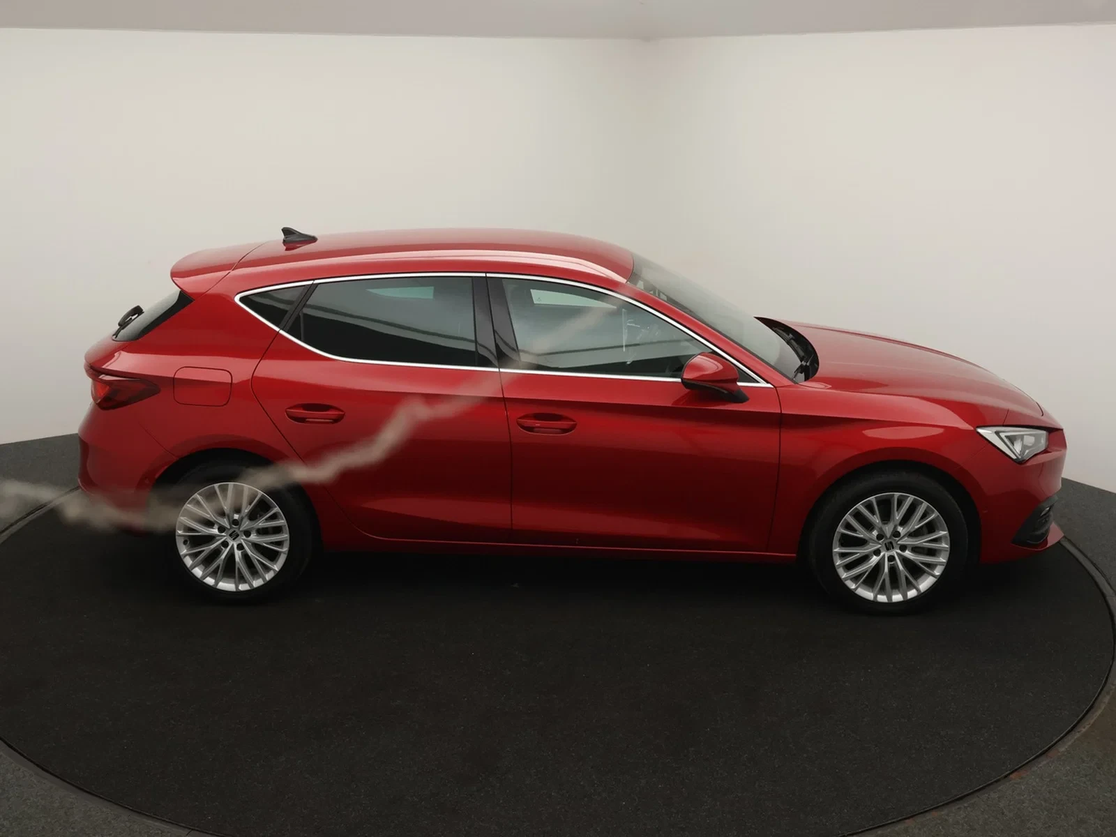 SEAT Leon e-Hybrid (PHEV) Leon e-Hybrid 1.4 Xcellence D204PK *AUTOMAAT*VIRTUAL COCKPIT*LEDER*CAMERA*PDC*CRUISE*KEYLESS GO*NAVI*APP-CONNECT*...*