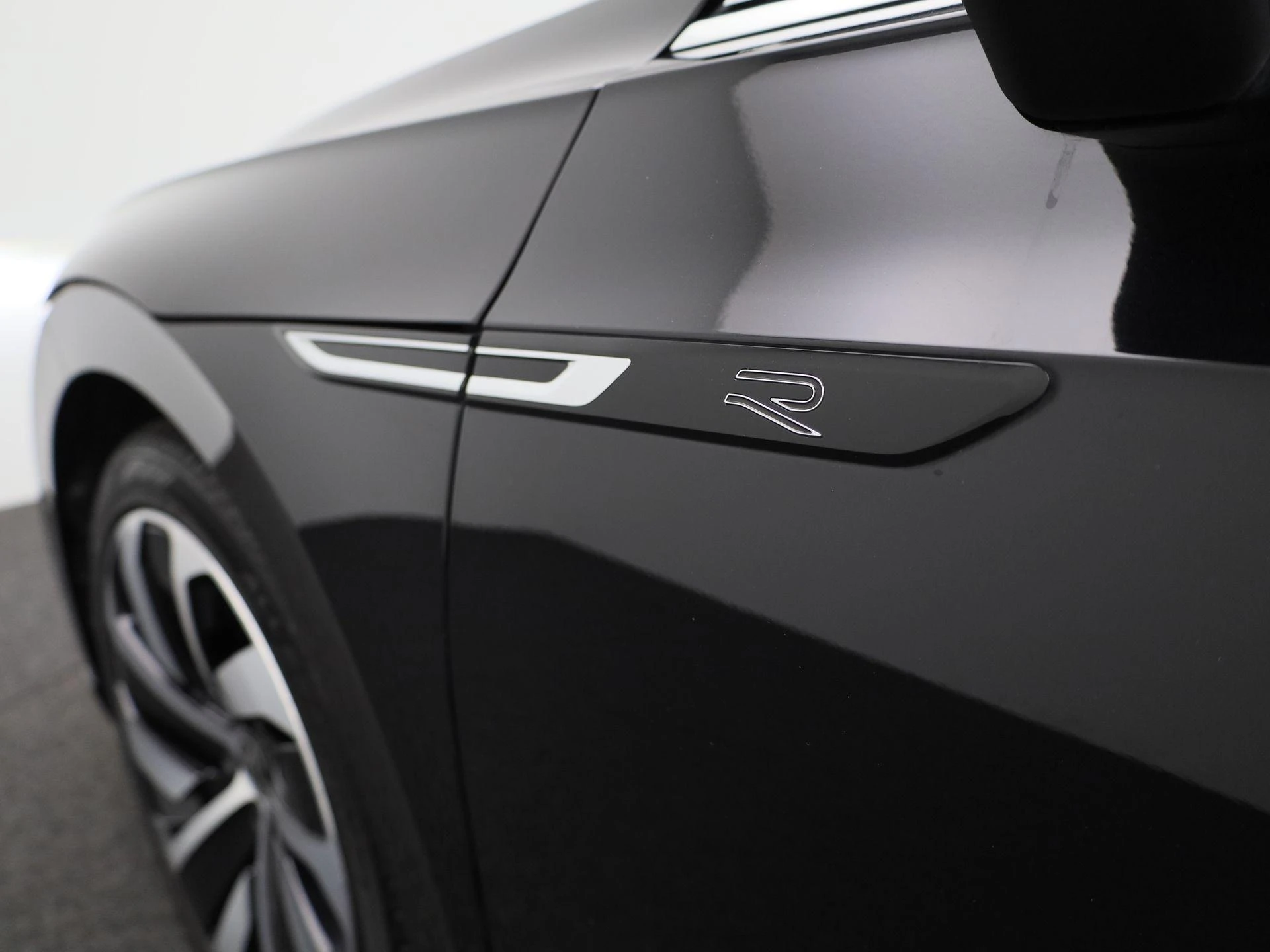 Volkswagen-Arteon-image-43