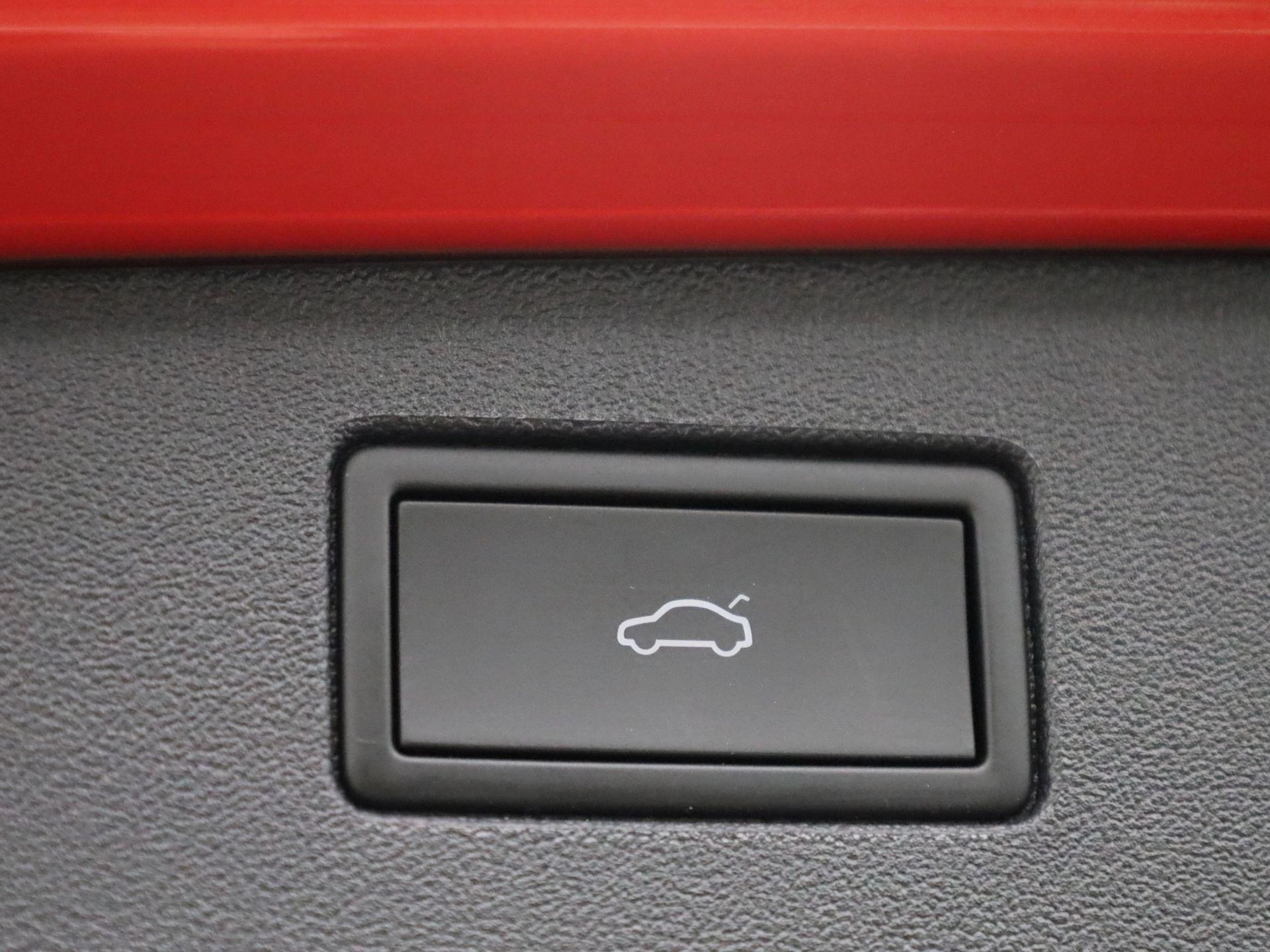 Volkswagen-Tiguan-image-14