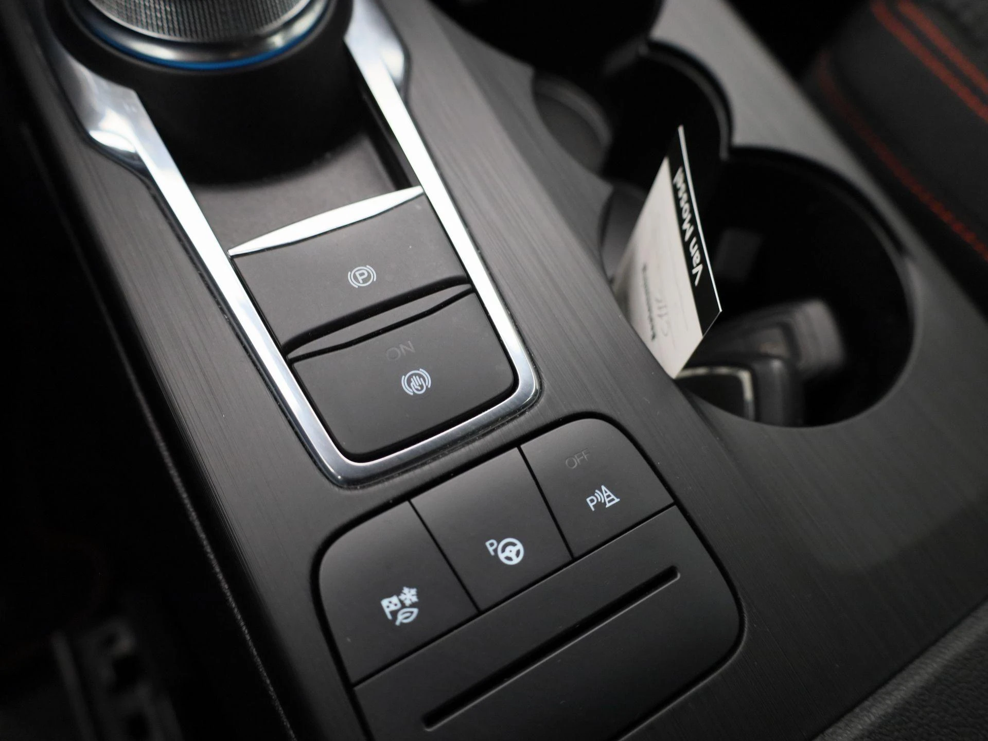 Ford-Kuga-image-23
