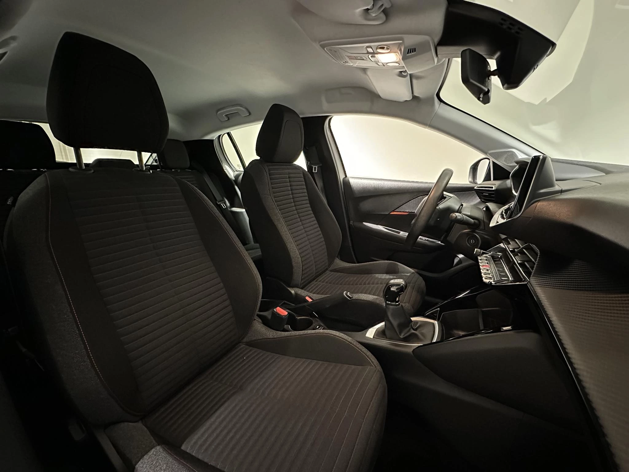 Peugeot-208-image-14