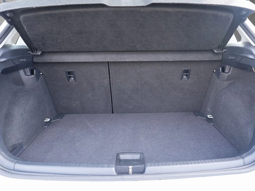 Volkswagen-Polo-image-5