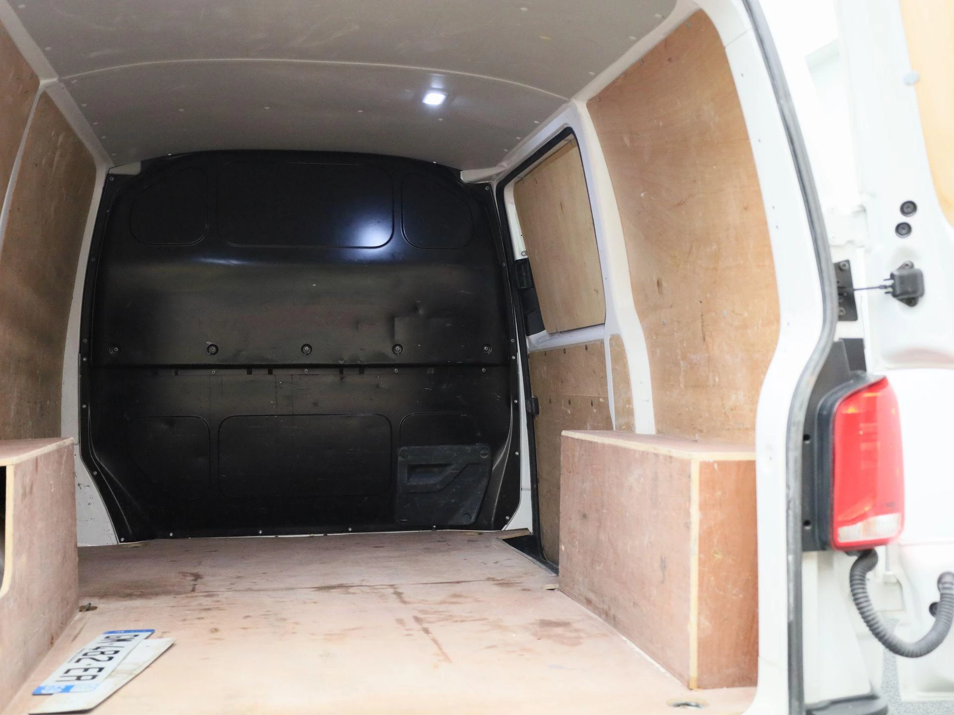 Volkswagen Transporter 2.0 TDI L1H1 110PK