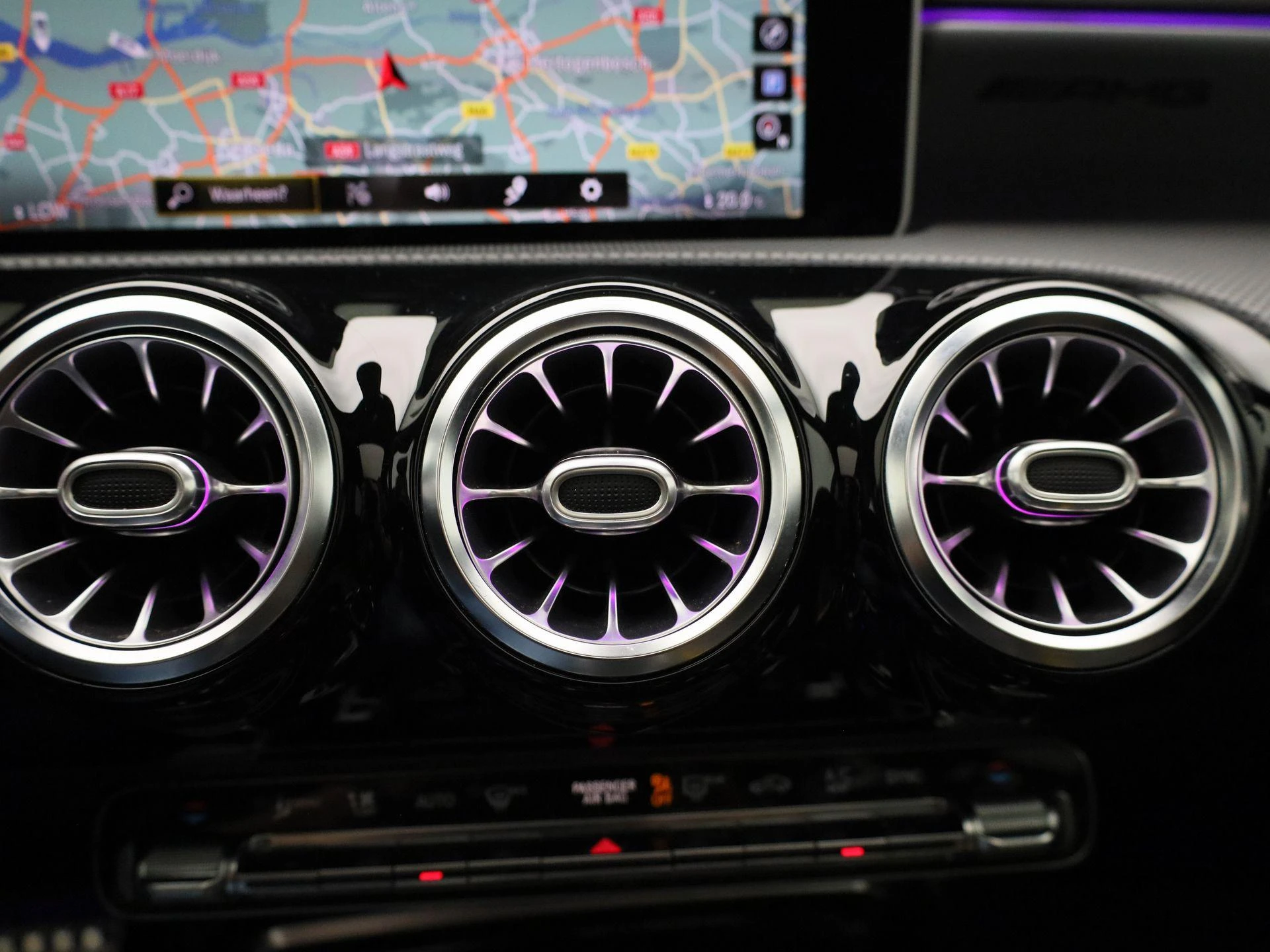 Mercedes-Benz A-Klasse AMG 45 S 4MATIC+ Edition 1
