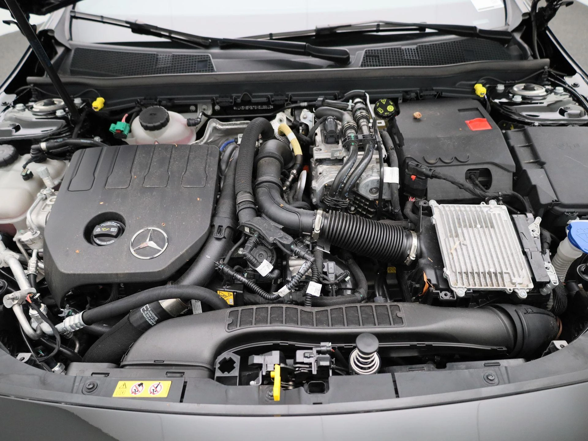 Mercedes-Benz CLA - 37