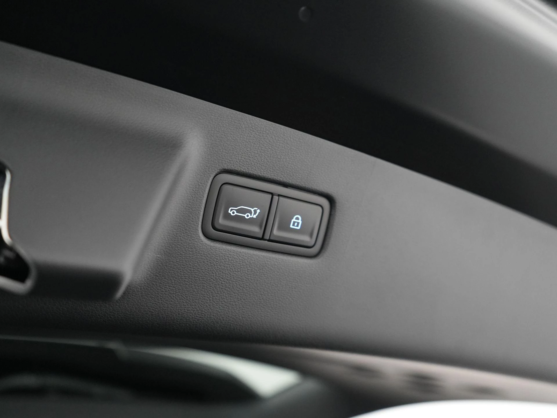 Hyundai-Santa Fe-image-48