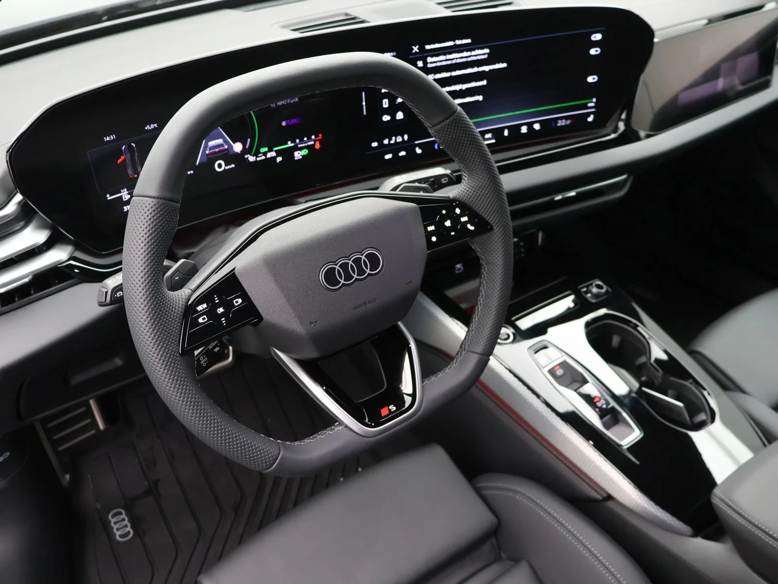 Audi A5 Avant e-hybrid (PHEV) Audi A5 Avant Corporate S e-hybrid 299PK * DEMO *