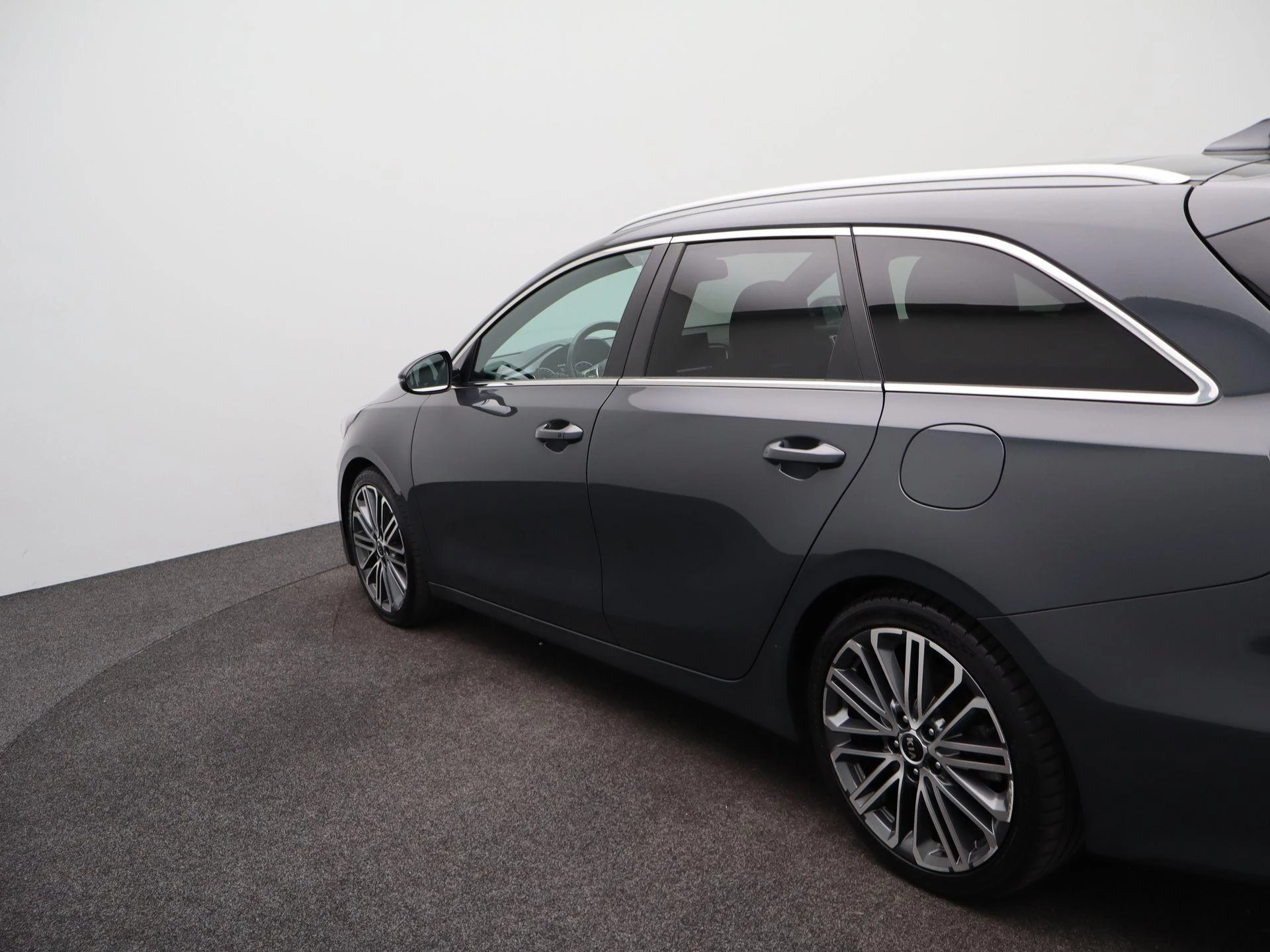 Kia-Ceed Sportswagon-image-30