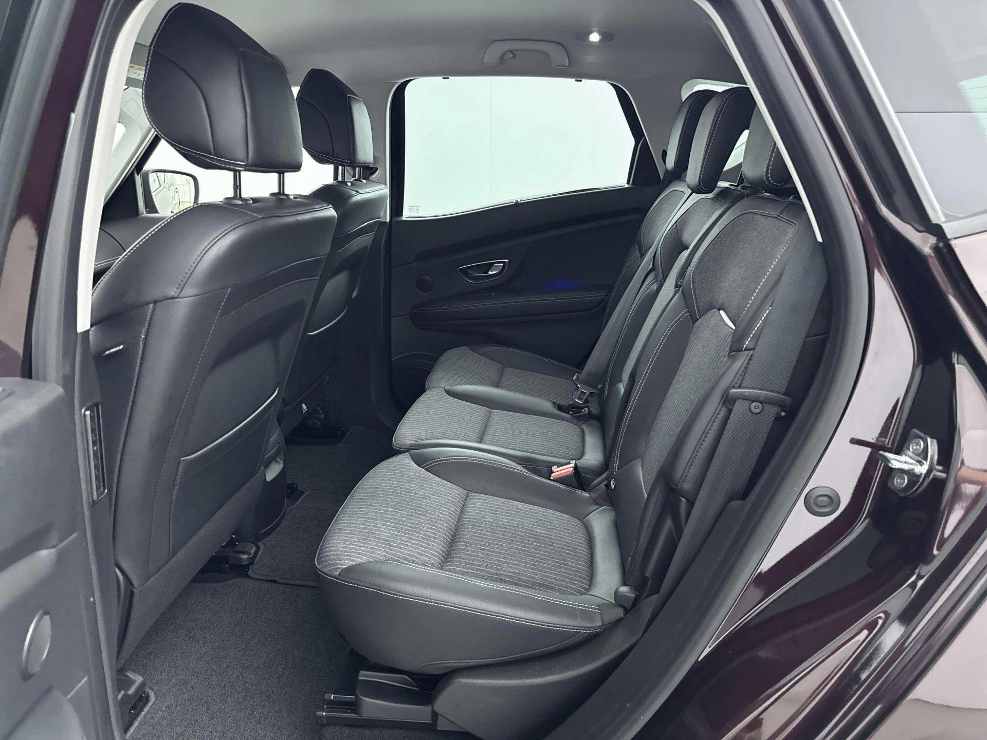 Renault-Scénic-image-10