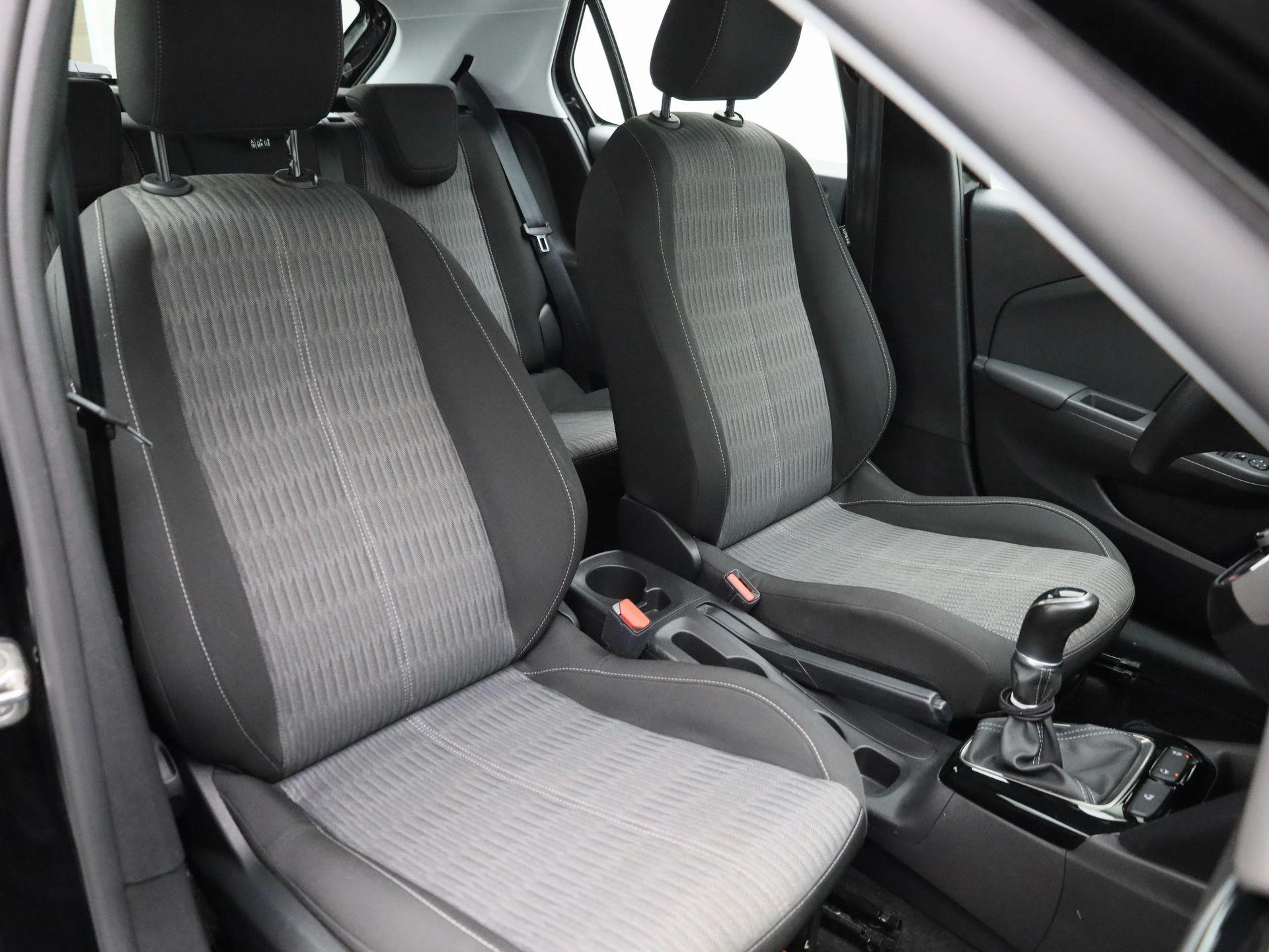 Opel-Corsa-image-31
