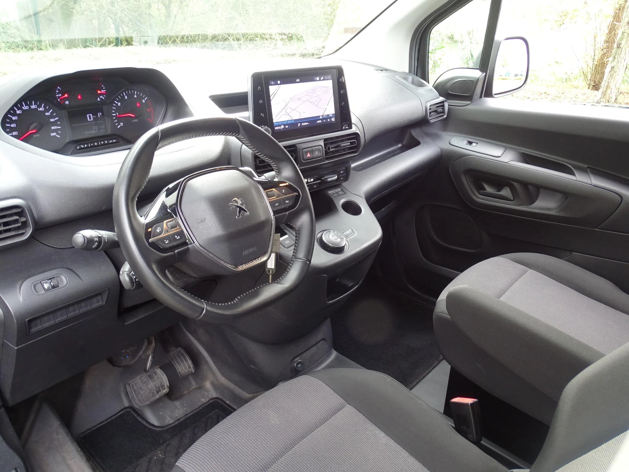 Peugeot-Partner-image-11