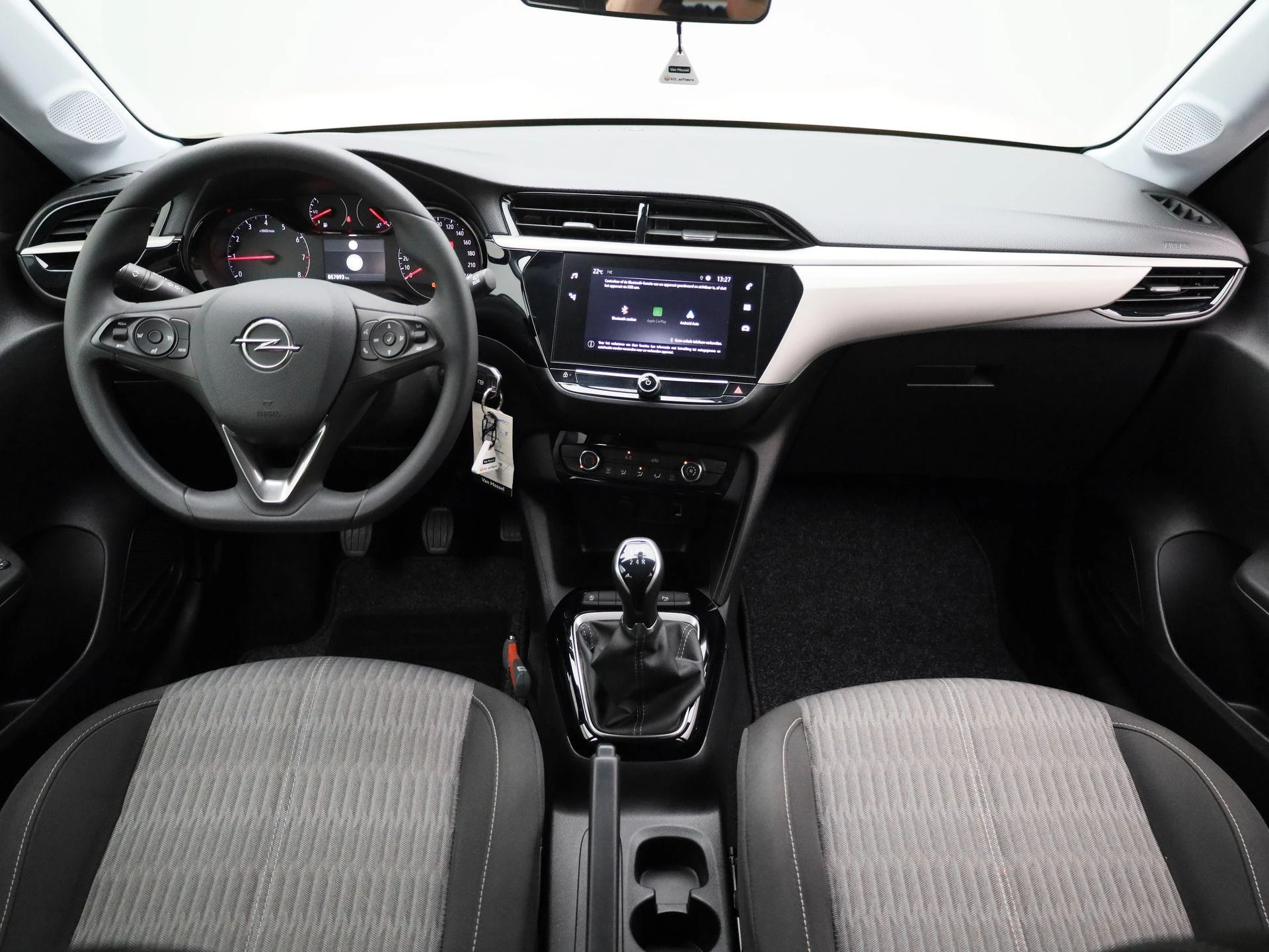 Opel-Corsa-image-8