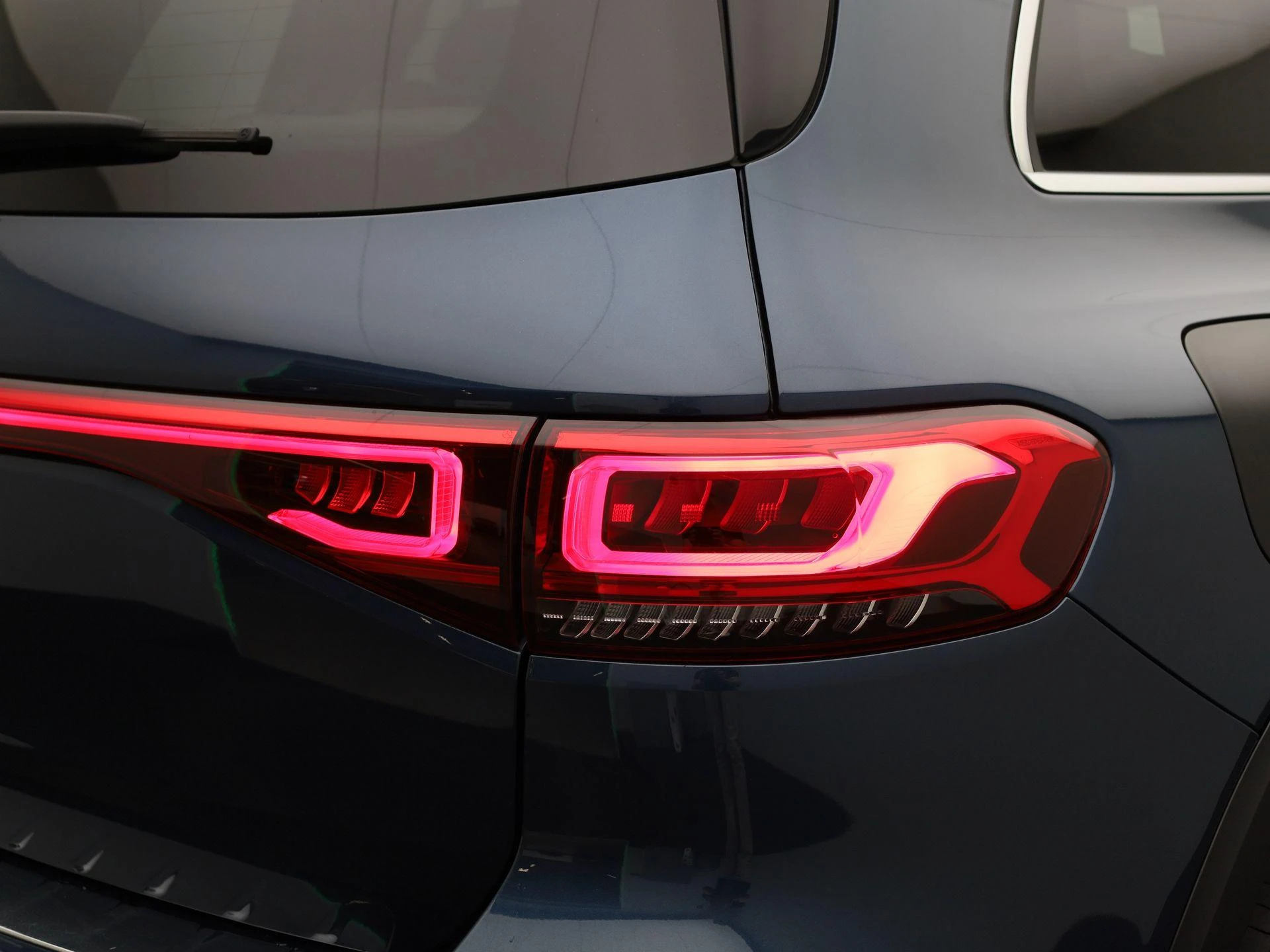 Mercedes-Benz-EQB-image-46