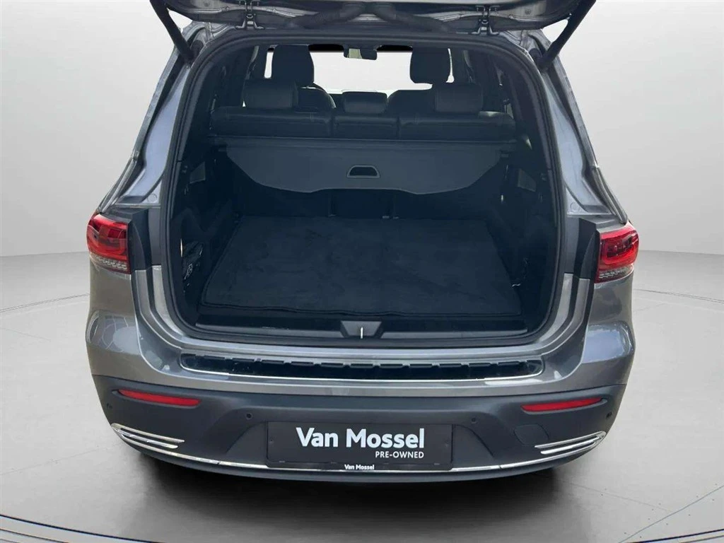 Mercedes-Benz-EQB-image-26
