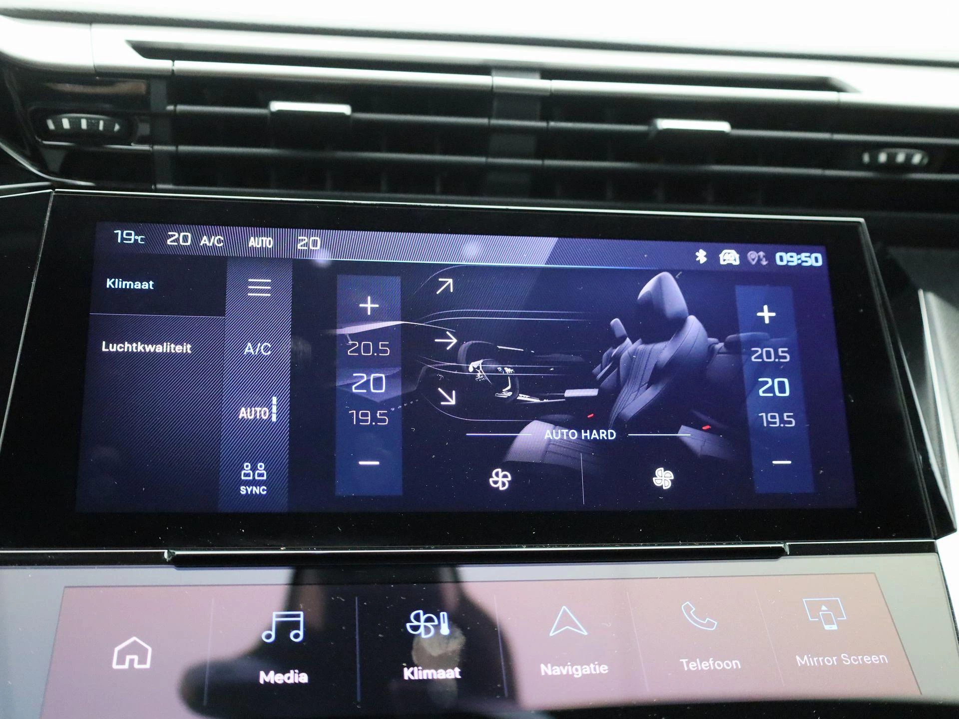 Peugeot-308-image-17