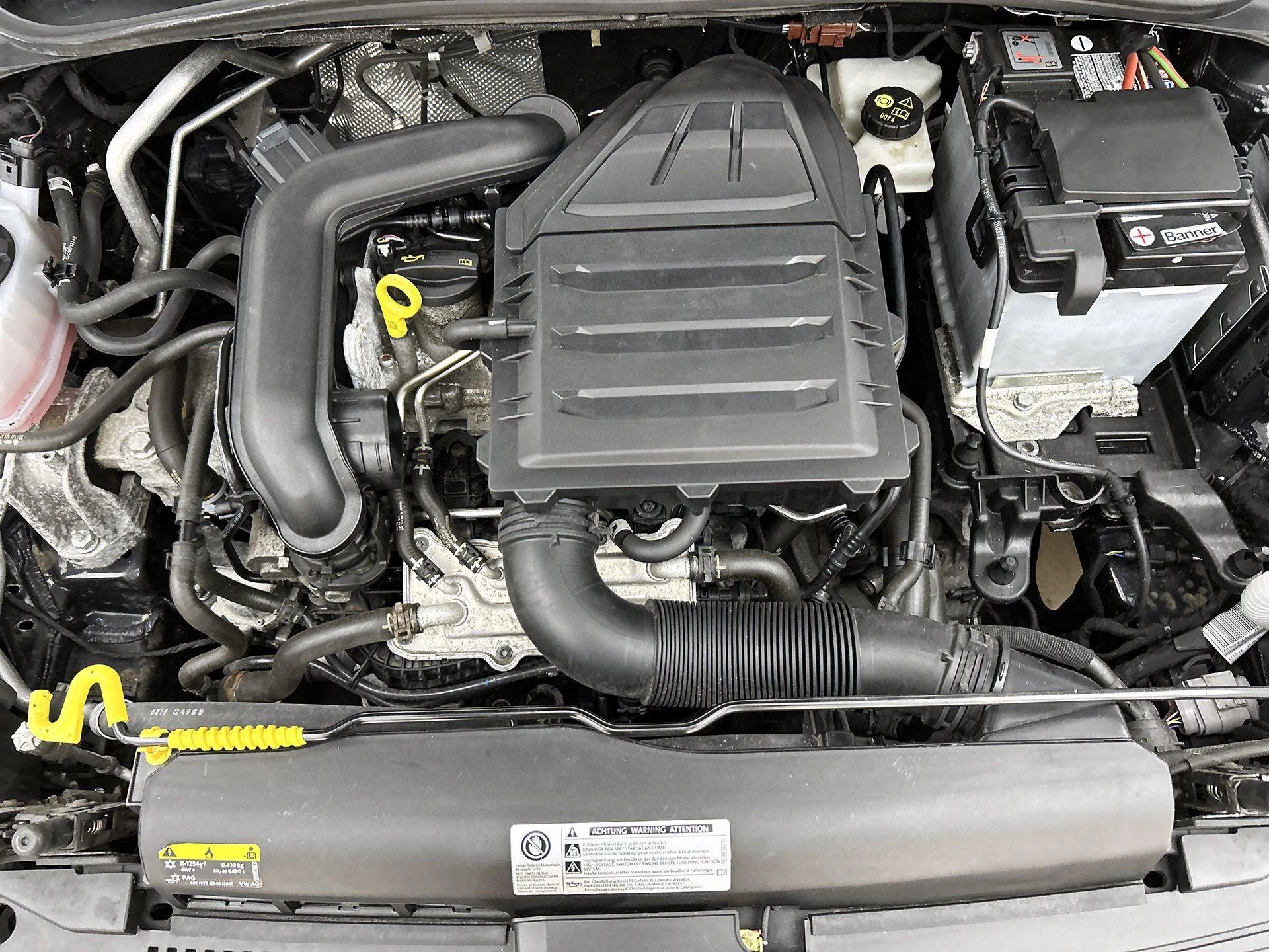 Volkswagen-Polo-image-8