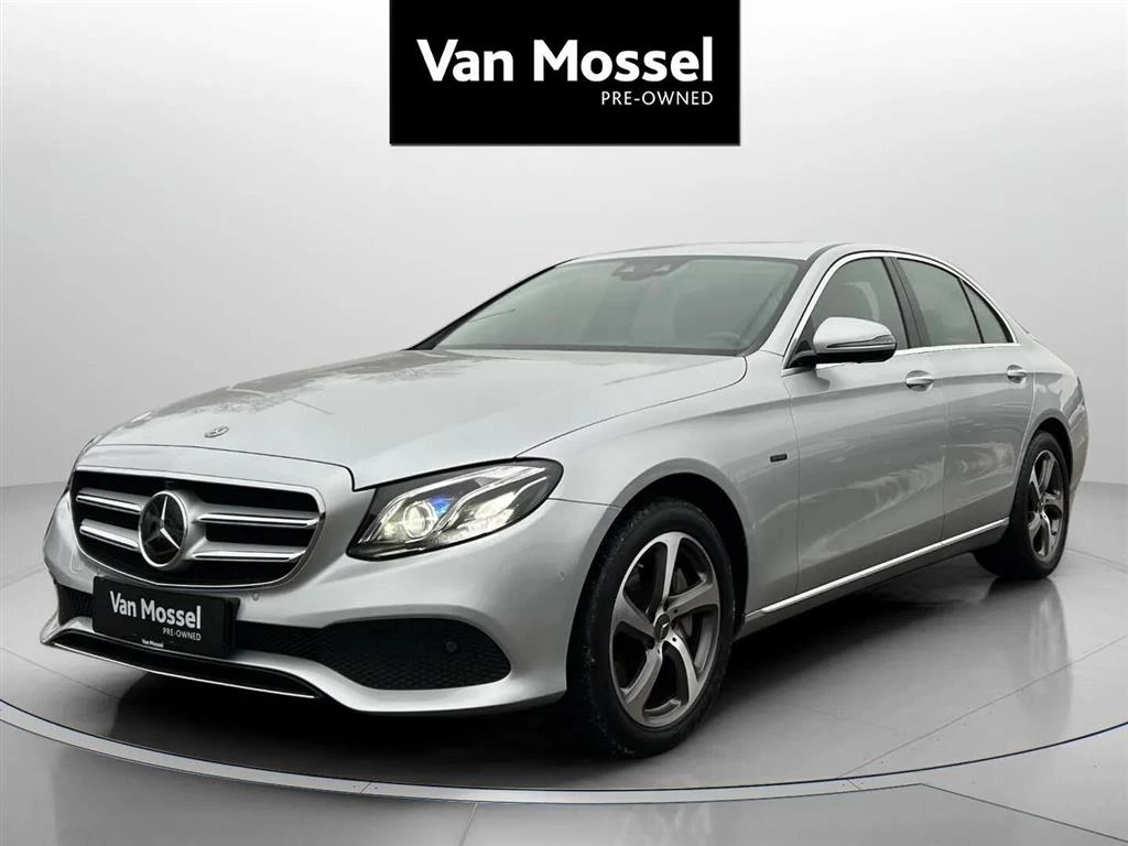 Mercedes-Benz-E-Klasse-image-0