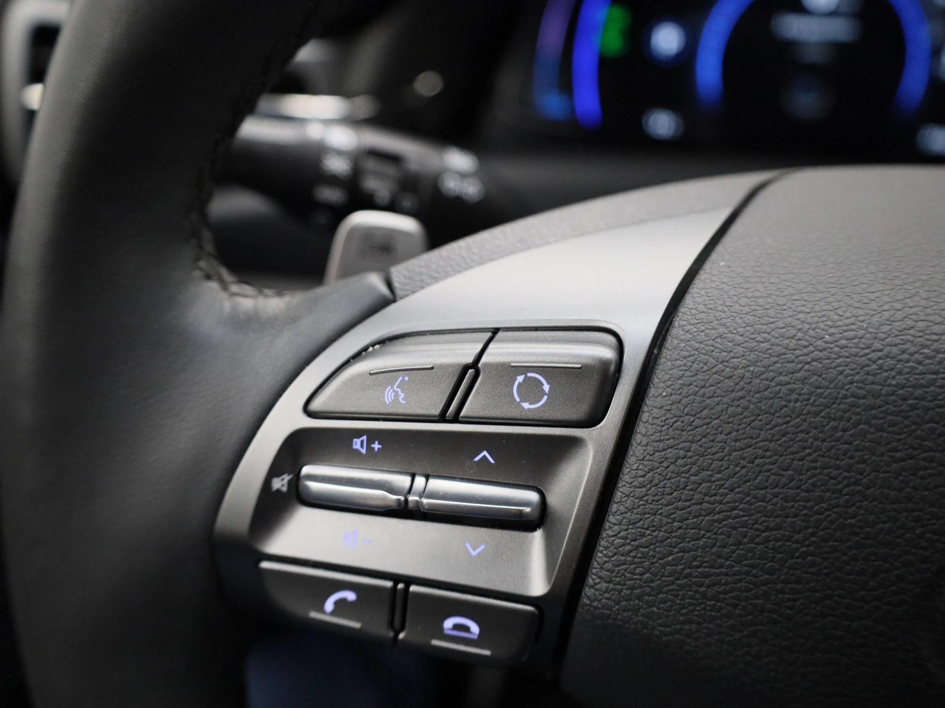 Hyundai-IONIQ-image-18