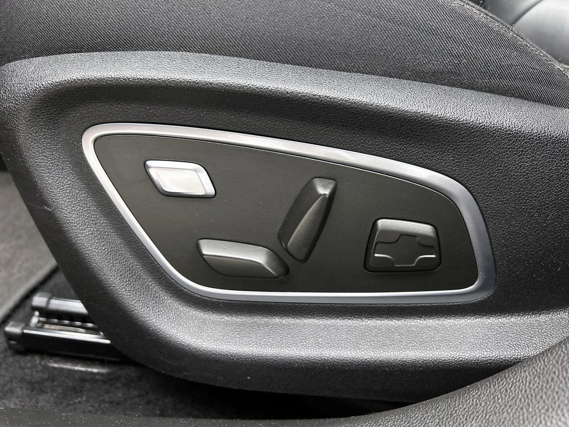 Renault-Megane E-Tech-image-26