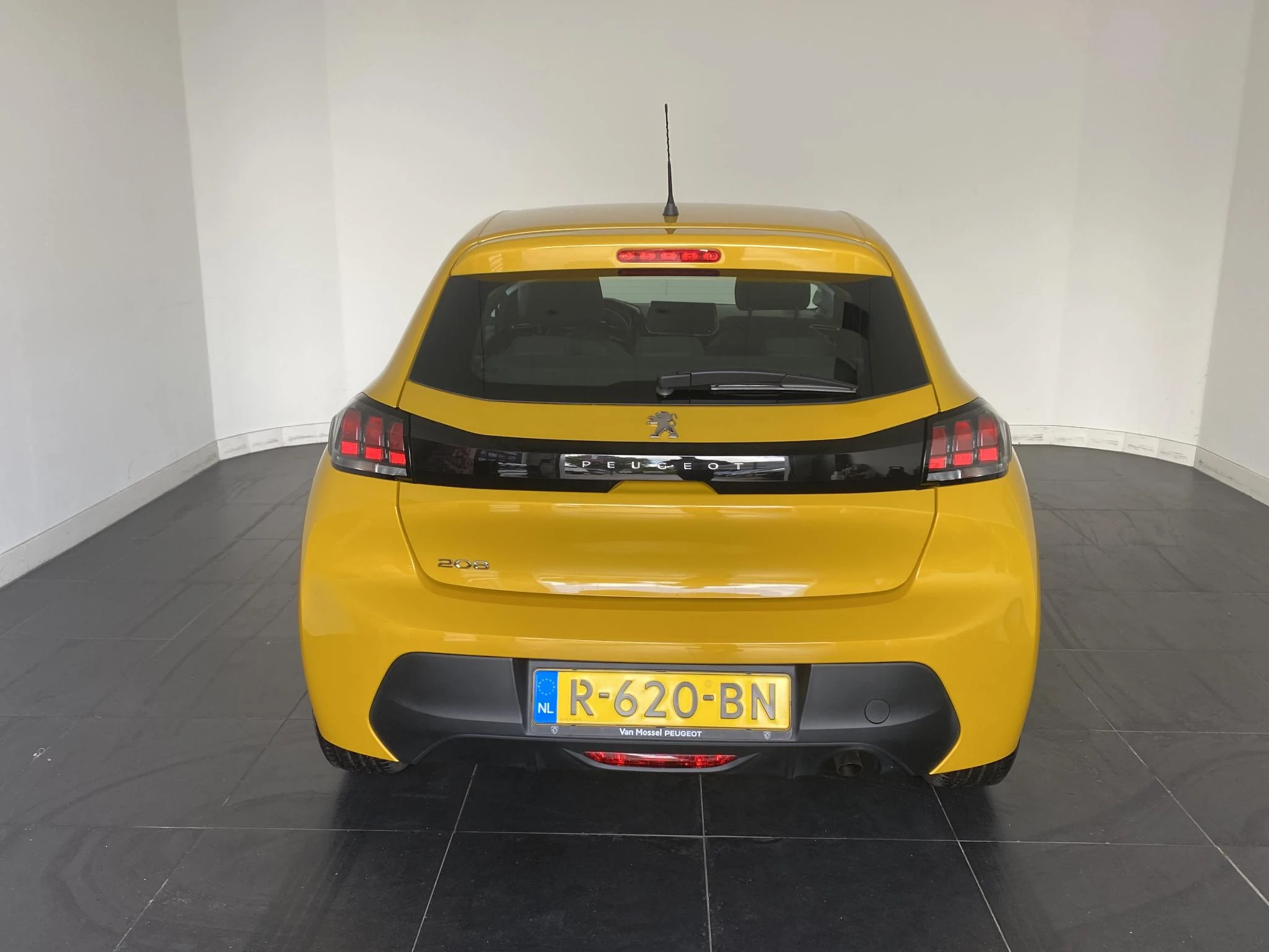 Peugeot-208-image-3