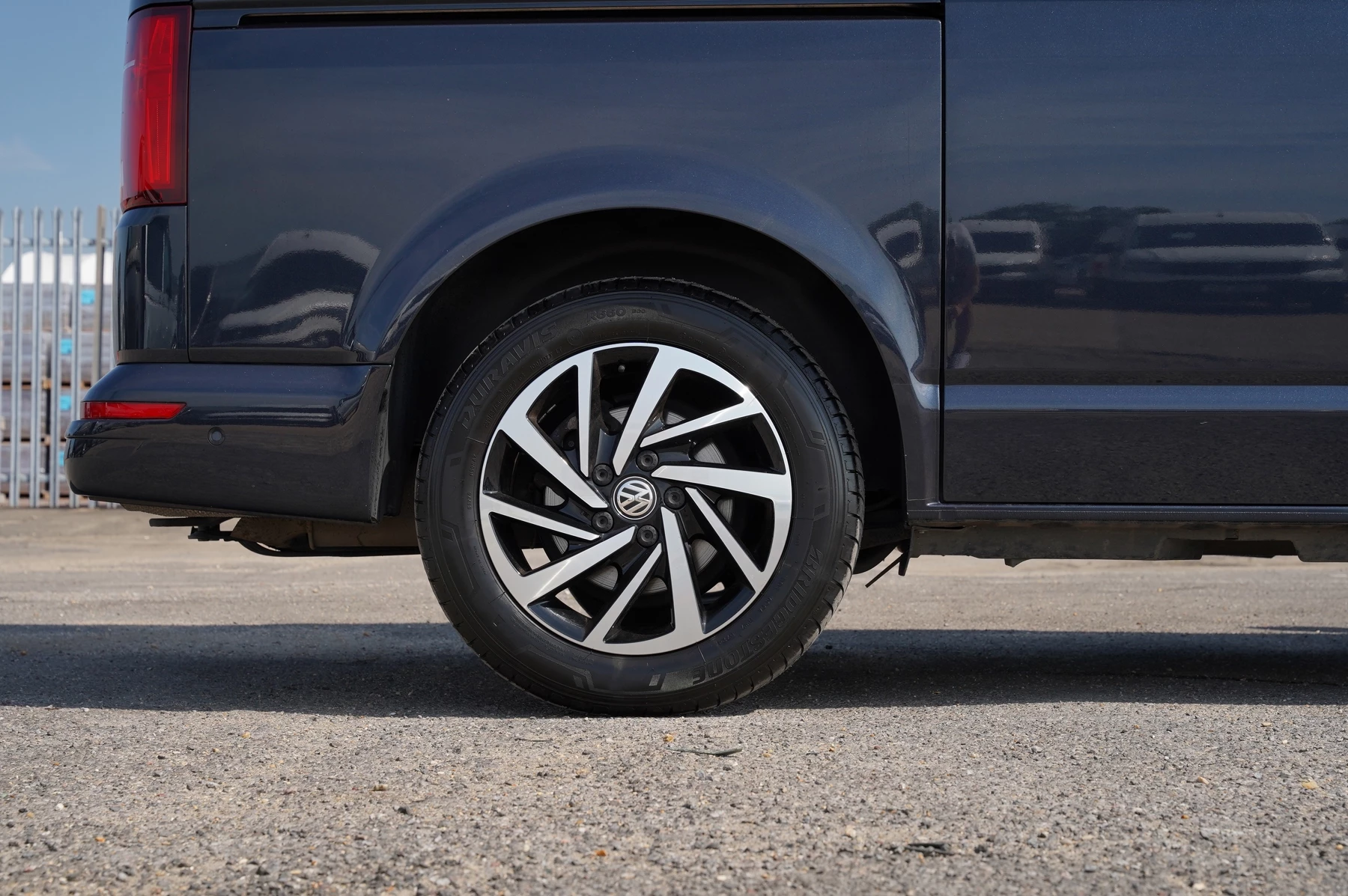 Volkswagen-California-image-21