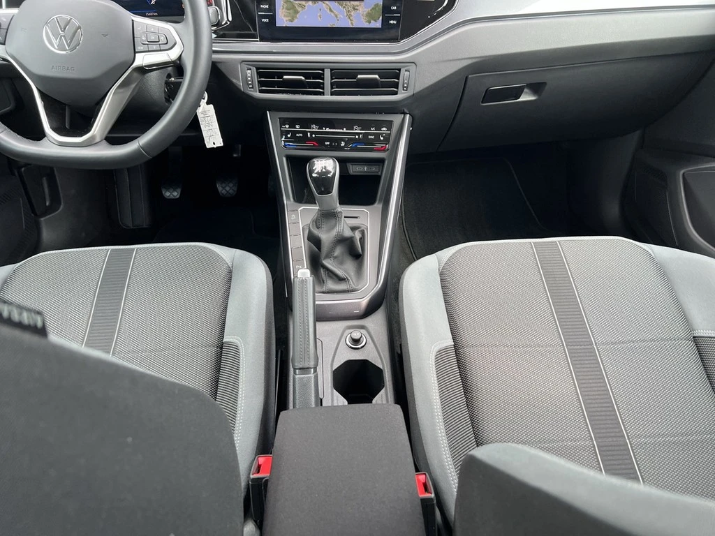 Volkswagen-Polo-image-8
