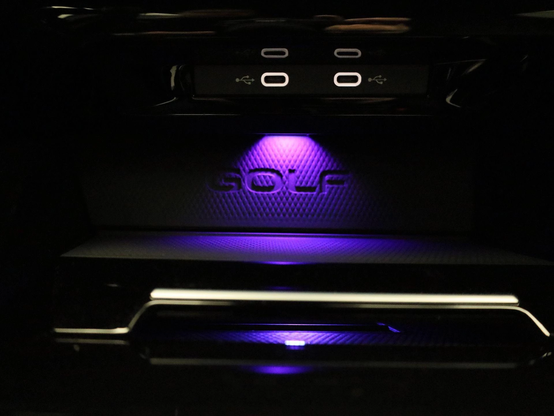Volkswagen-Golf-image-30