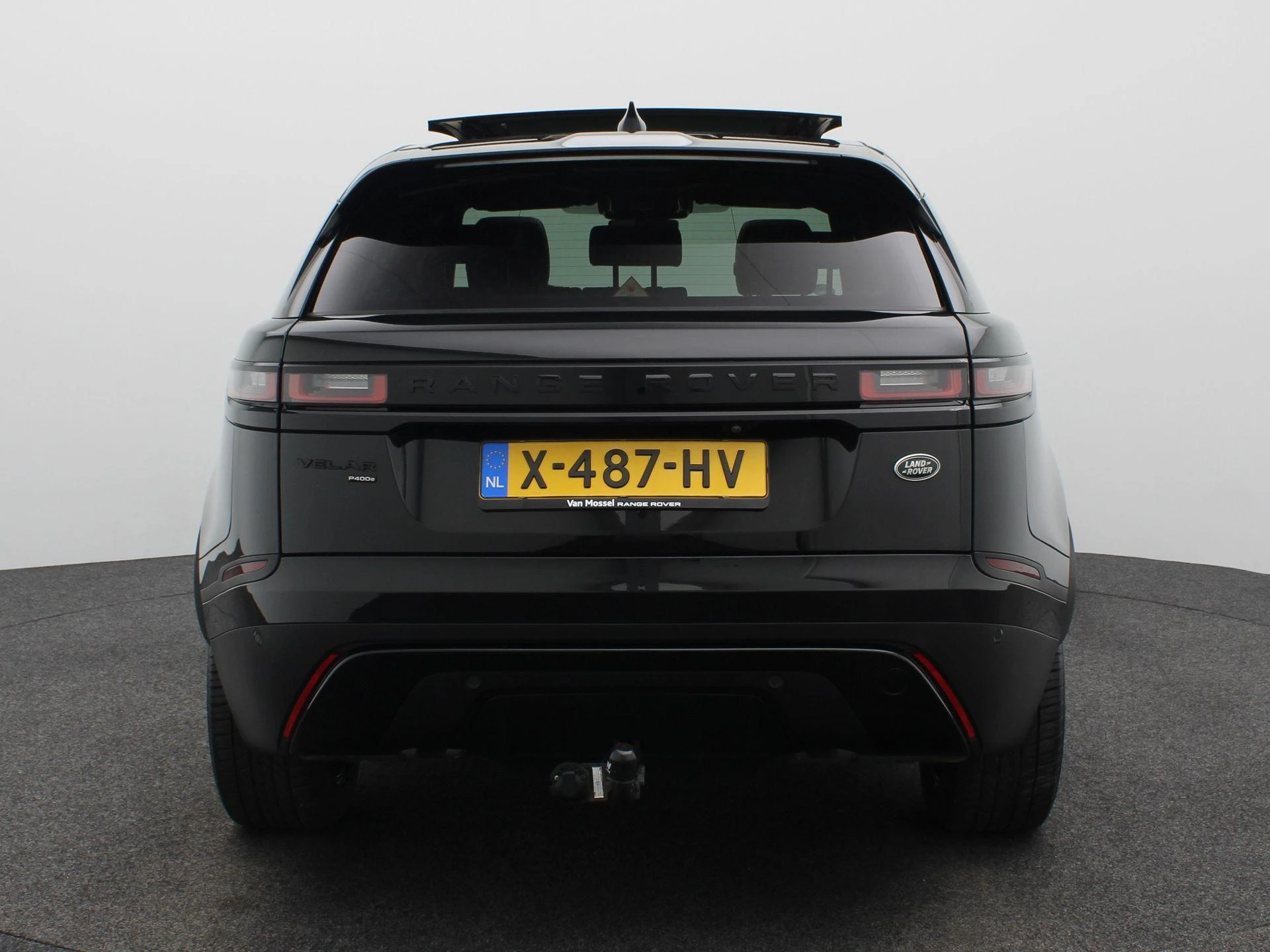 Land Rover-Range Rover Velar-image-4