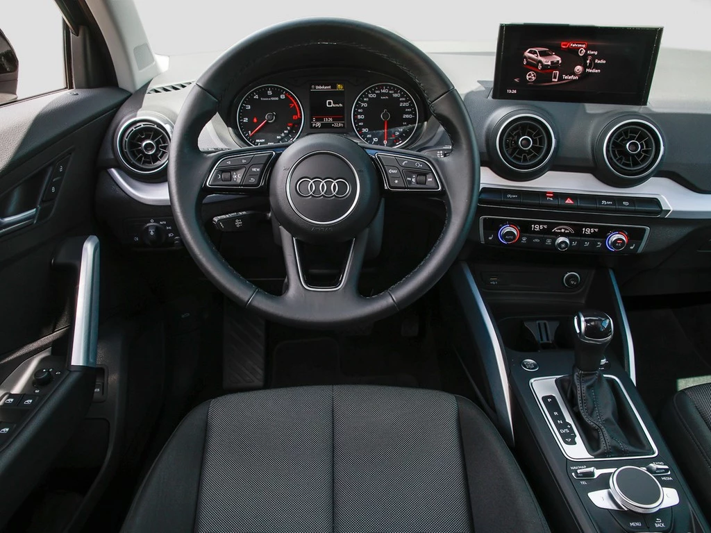 Audi Q2 40 TFSI quattro S line Kamera GRA PDC+