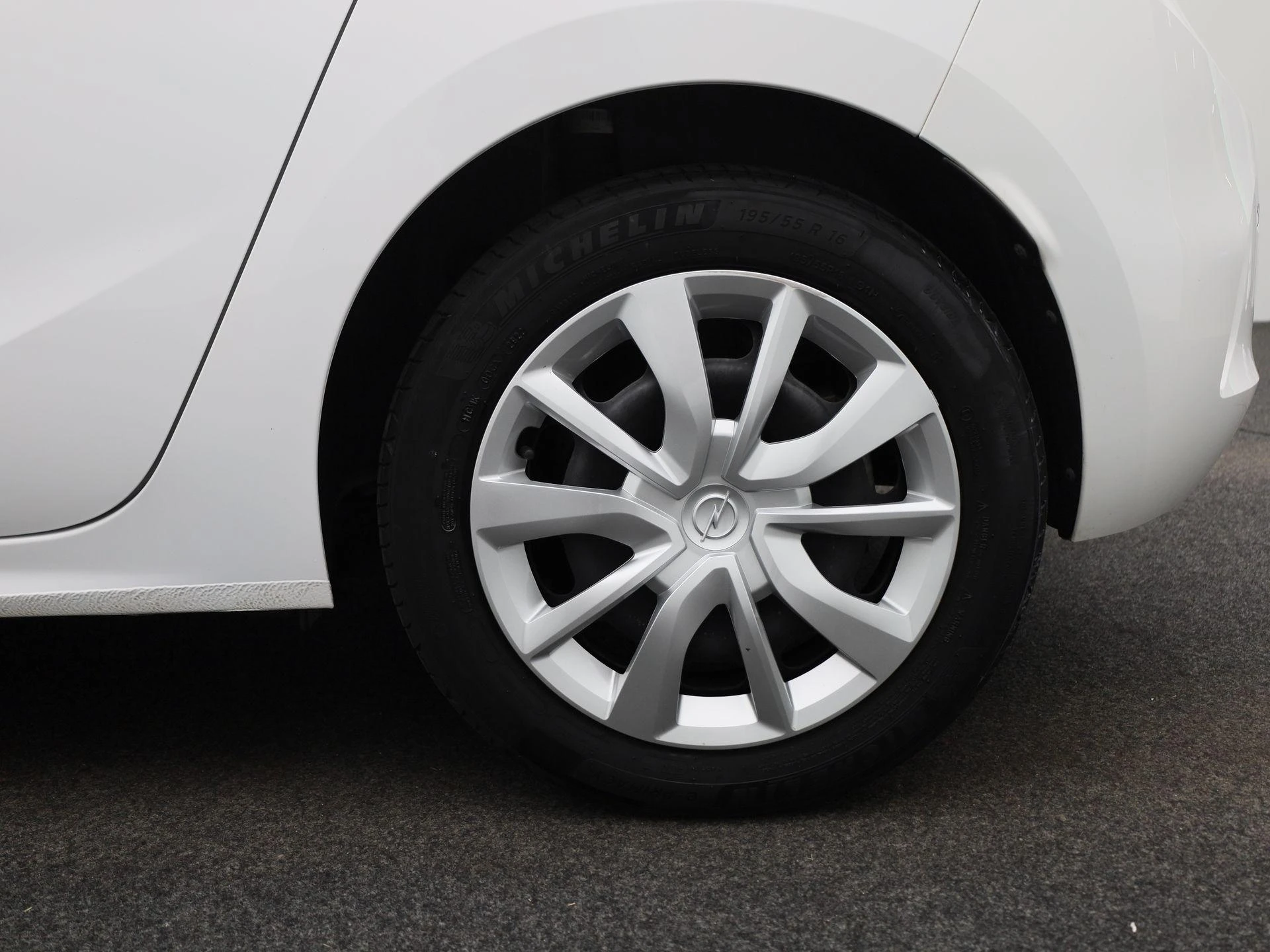 Opel-Corsa-e-image-12