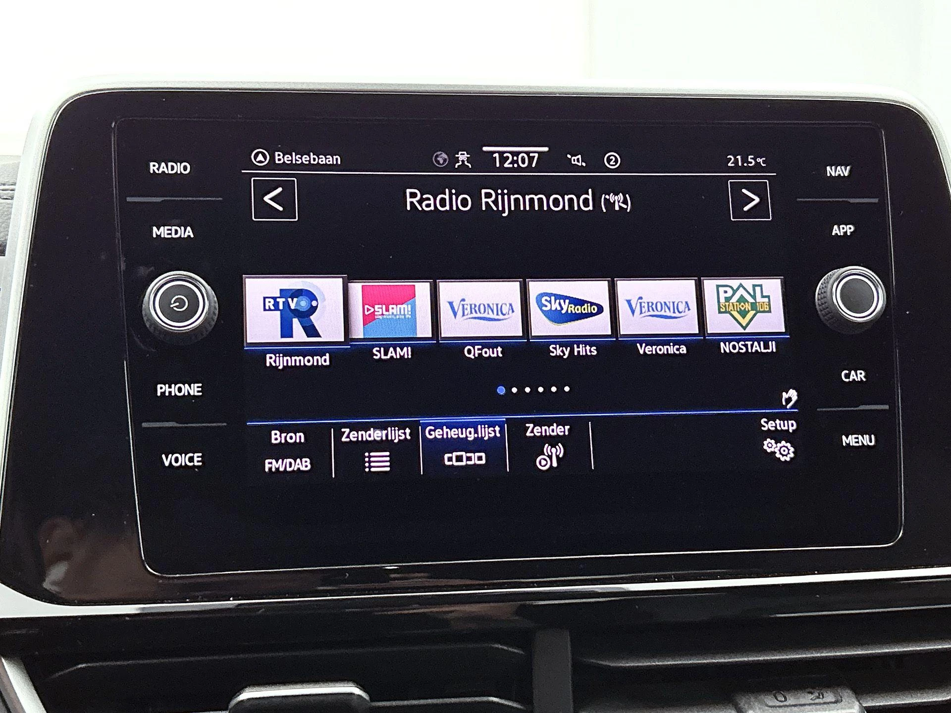Volkswagen T-Roc 1.5 TSI R-Line | 150 PK |